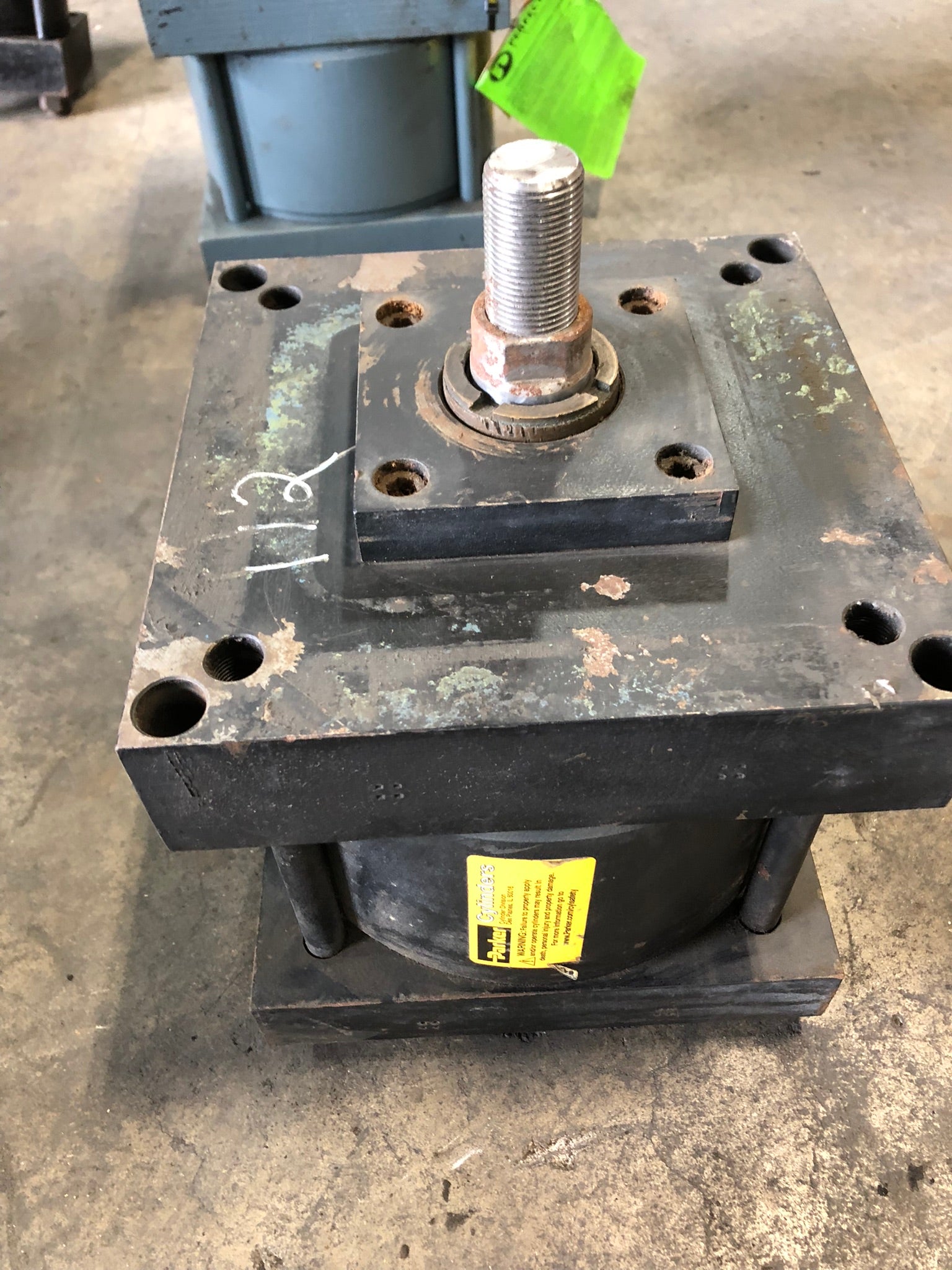 Parker 08.00 JB2AU14 3.000 Hydraulic Cylinder Series 2A FF481300A 250 PSI