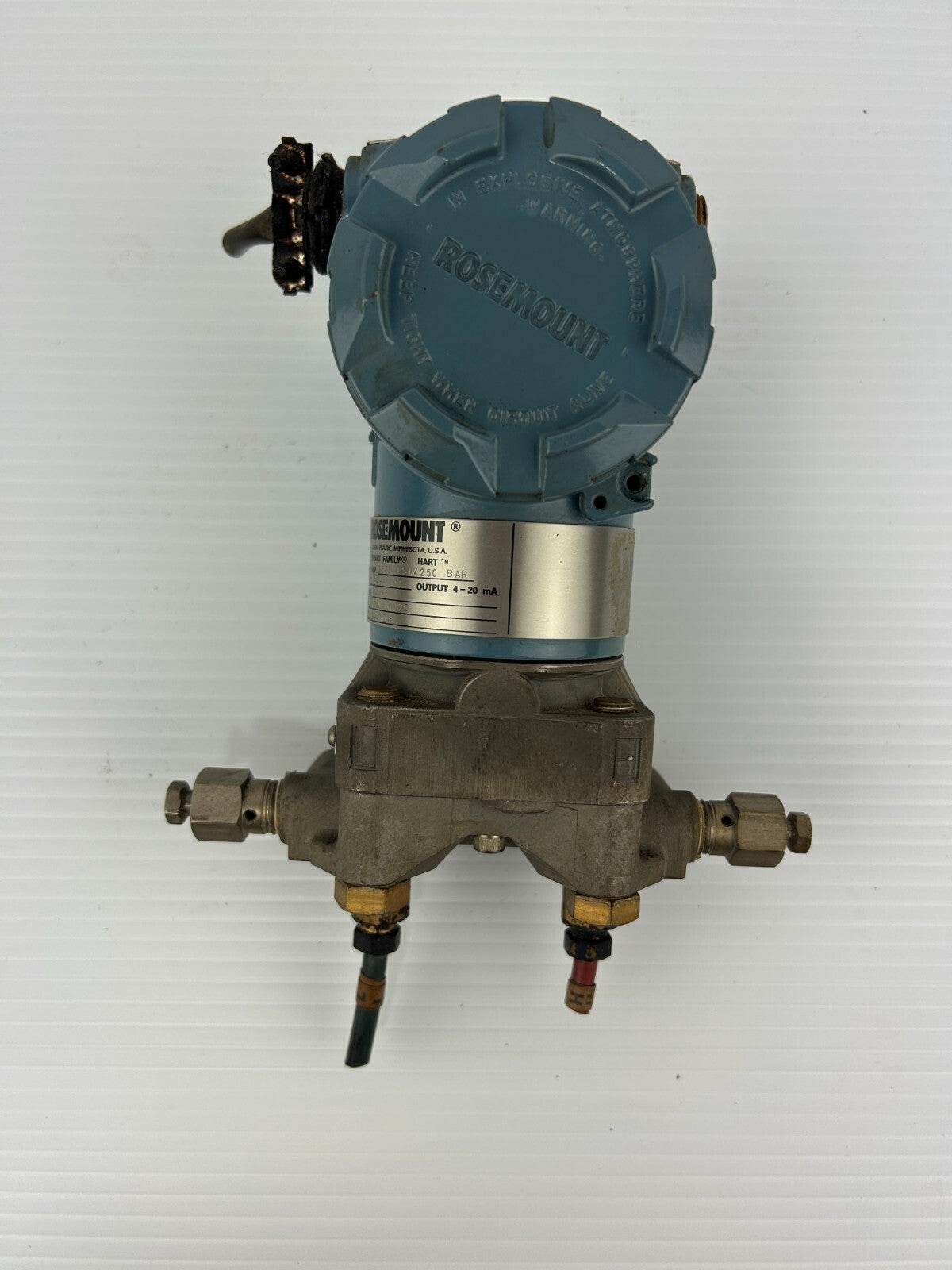 Rosemount 3051CD2A22A1AB4 Pressure Transmitter 3051-CD2A22A1AB4 4-20mA 3626 PSI