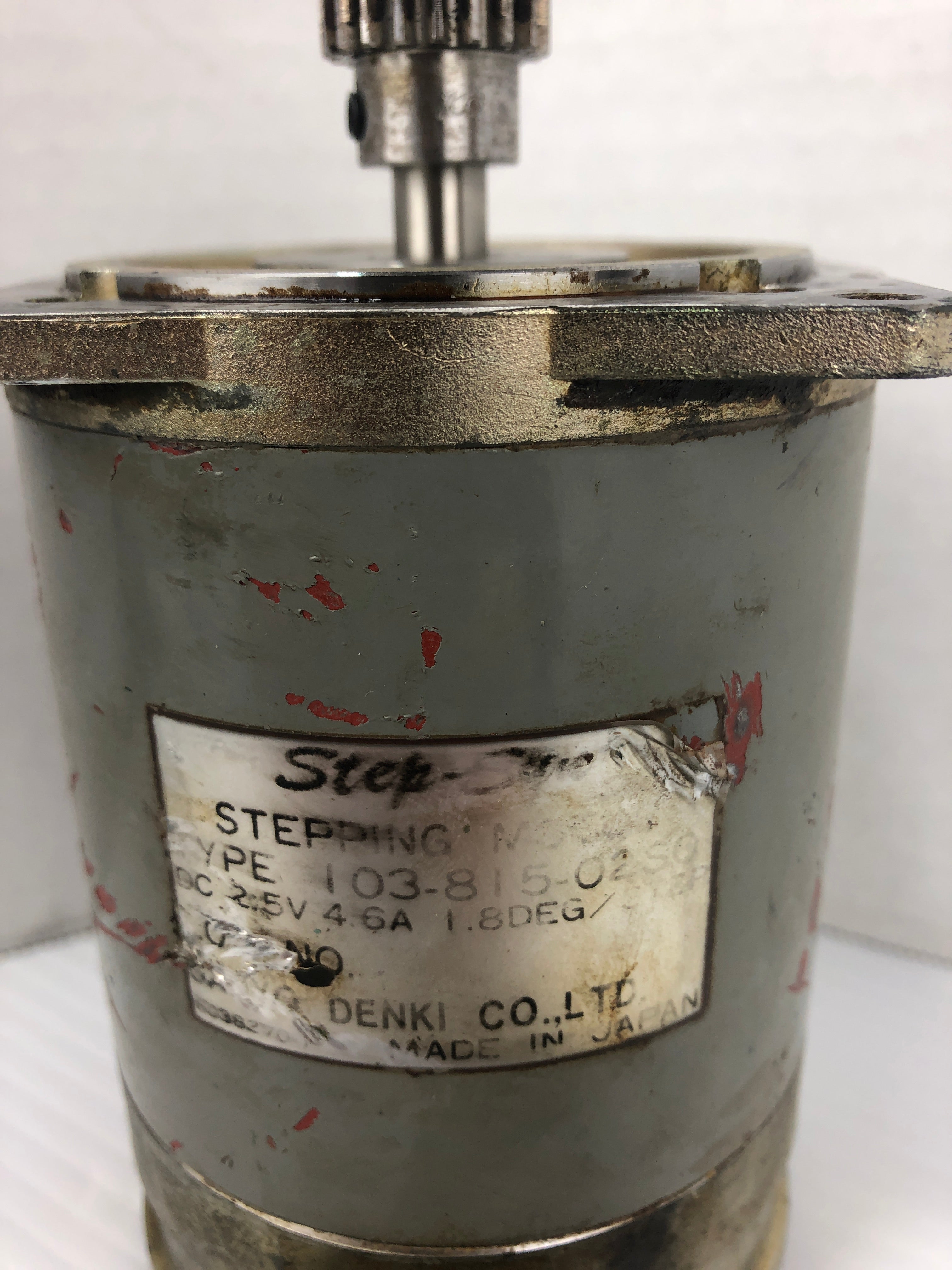 Sanyo Denki 103-815-0250 Step-Syn Stepping Motor 2.5V 4.6A