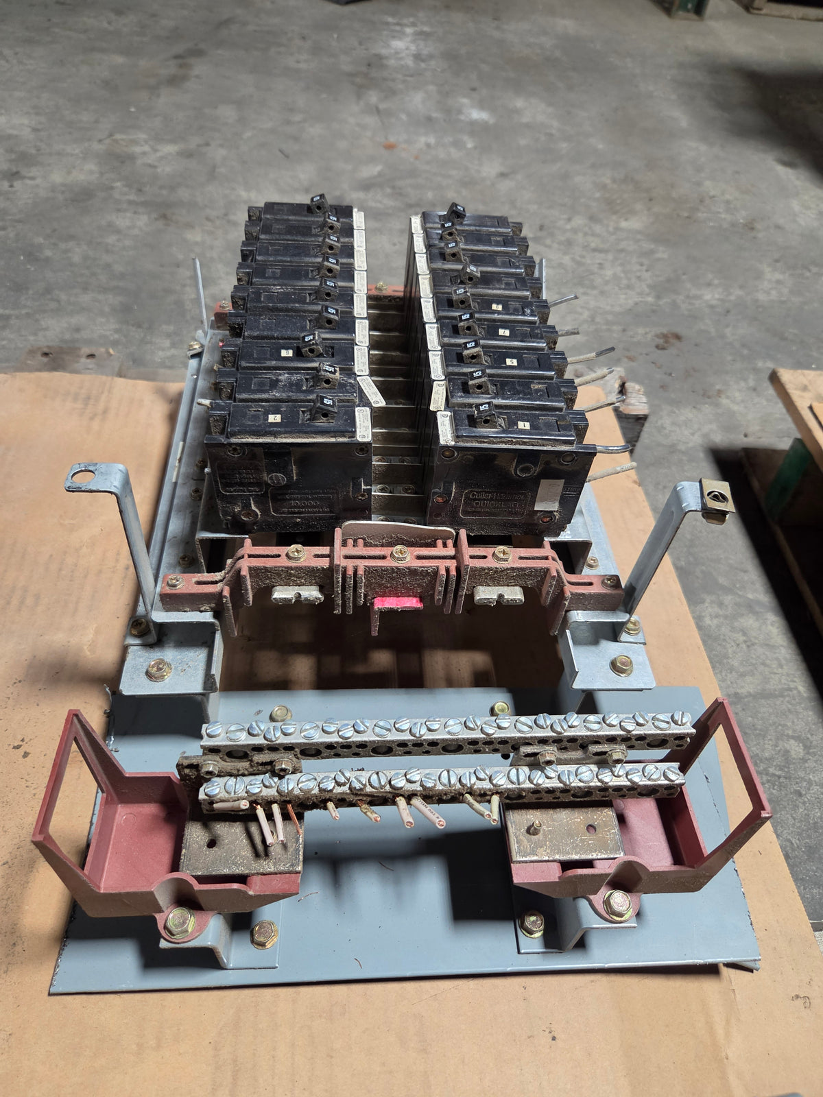 Allen-Bradley Industrial Circuit Breaker Distribution Panel 18 x 15A Breakers