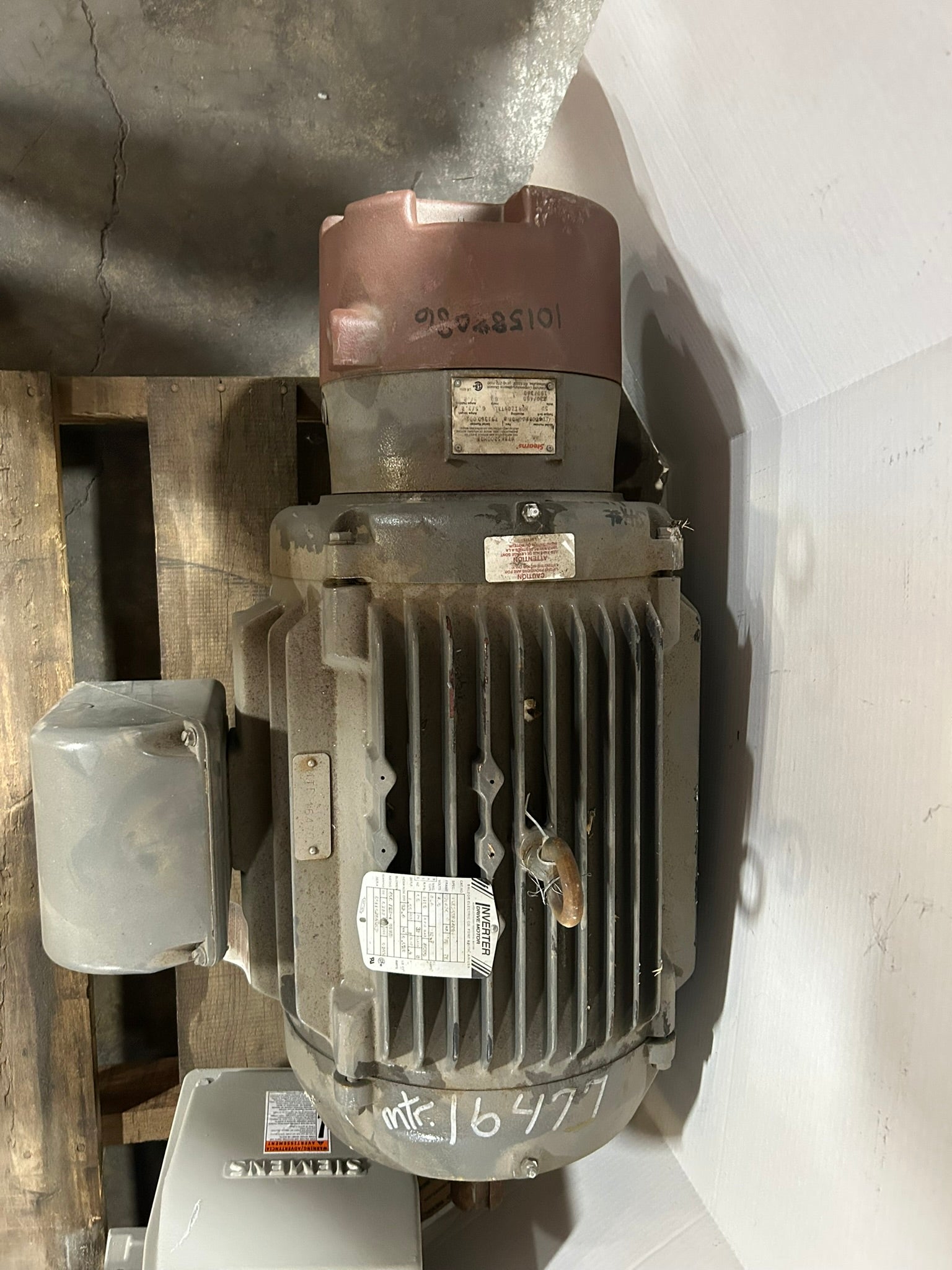 Baldor 10E509X248GI Inverter Drive Motor 15 HP 3PH 1160 RPM with Stearns Brake