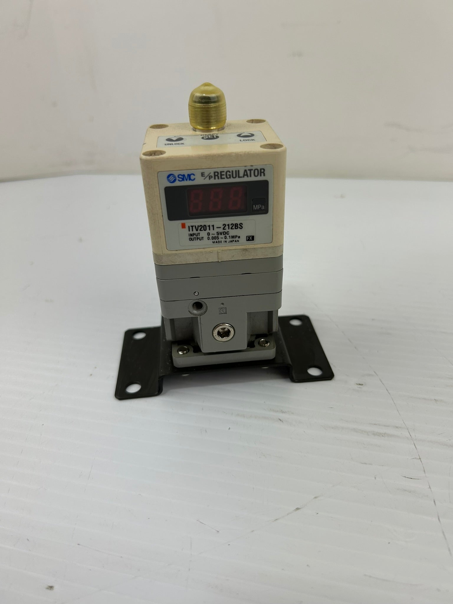 SMC ITV2011-212BS E/P Regulator Input 0-5VDC Output 0.005-0.1MPa