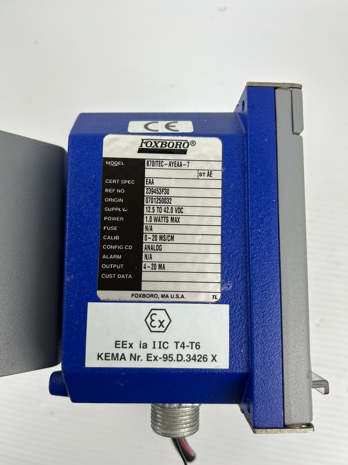 Foxboro 870ITEC-AYEAA-7 Conductivity Transmitter with Mounting Bracket