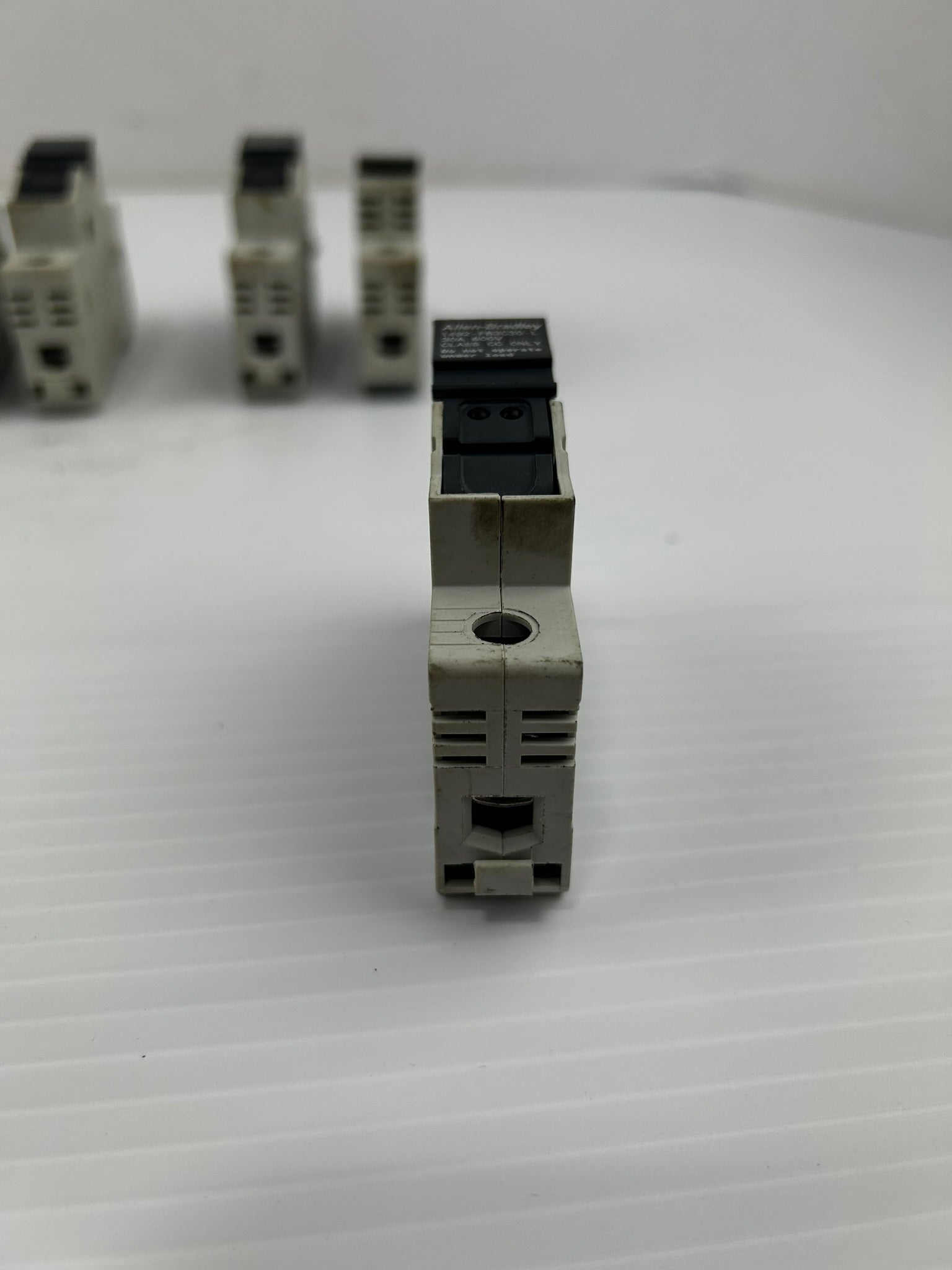 Allen-Bradley 1492-FB3C30-L Fuse Holder Ser. B 600V 30A 1P - Lot of 6