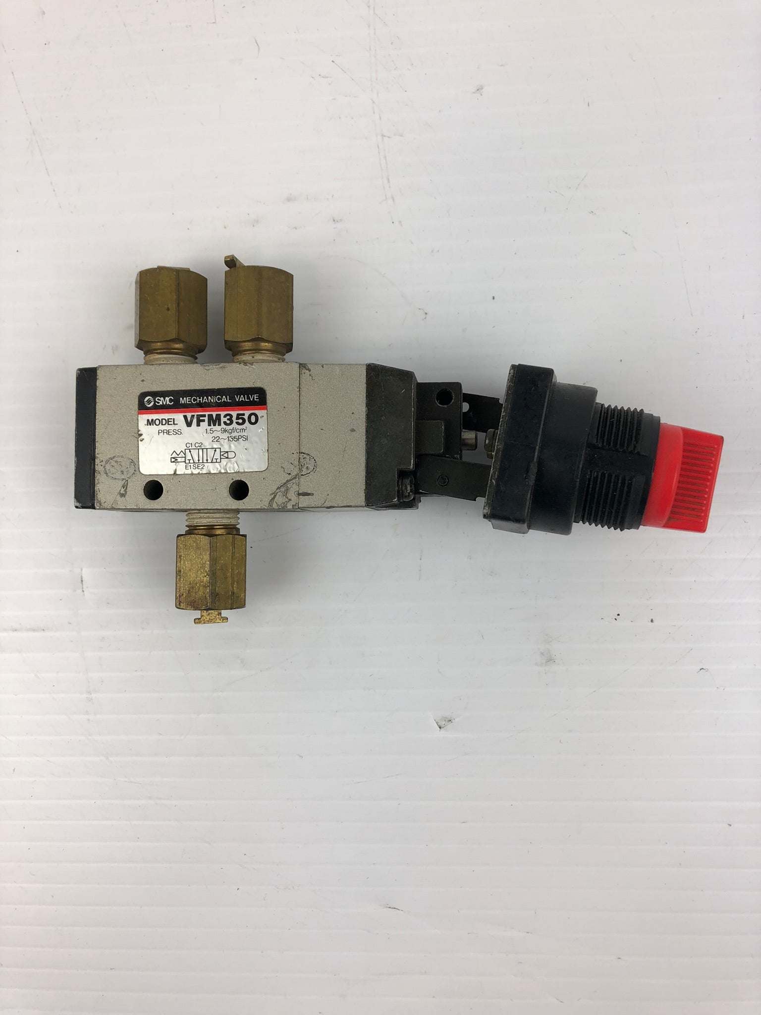 SMC VFM350 Mechanical Valve with Red 2-Position Selector Switch