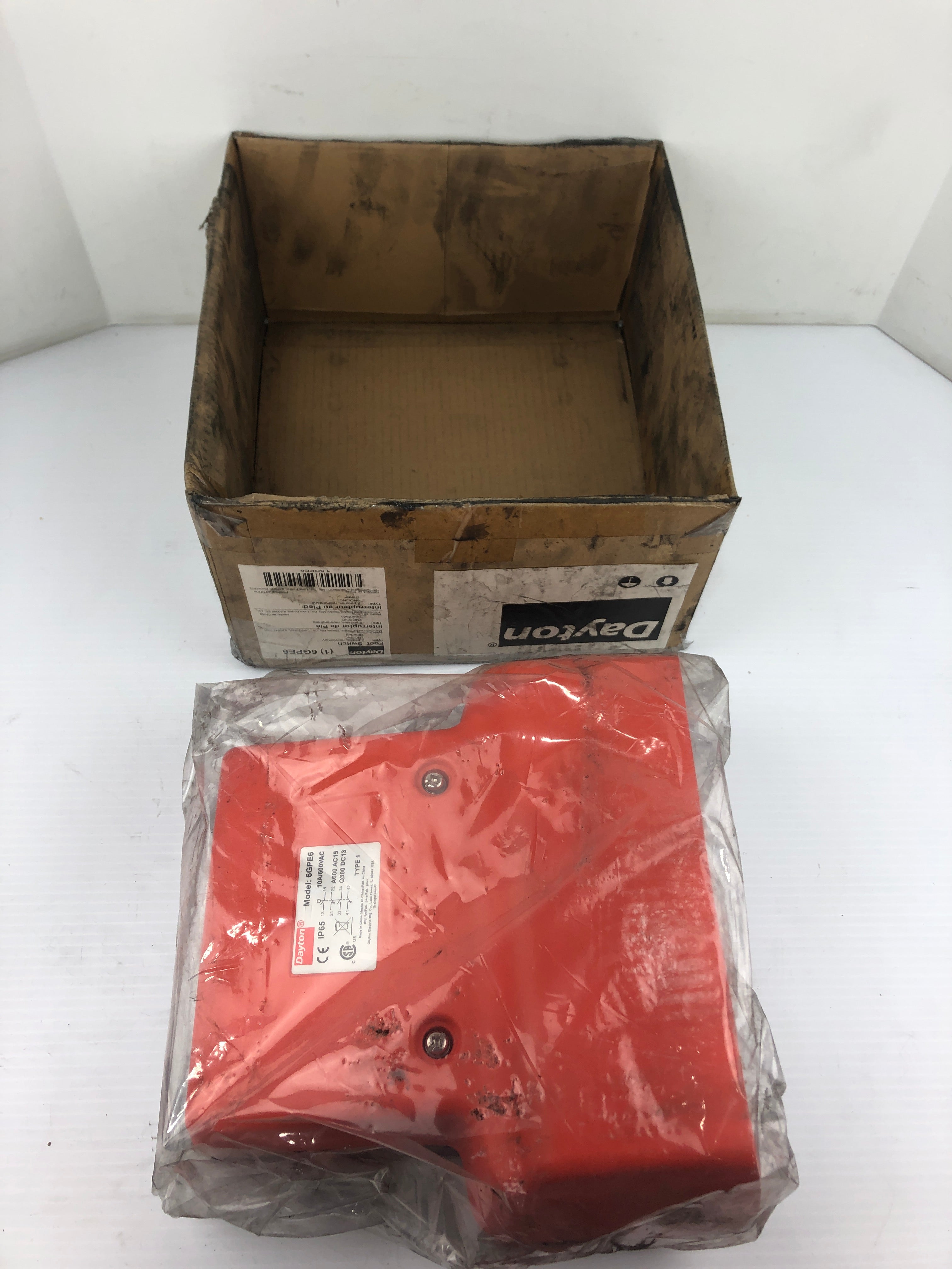 Dayton 6GPE6 Foot Switch Type 1