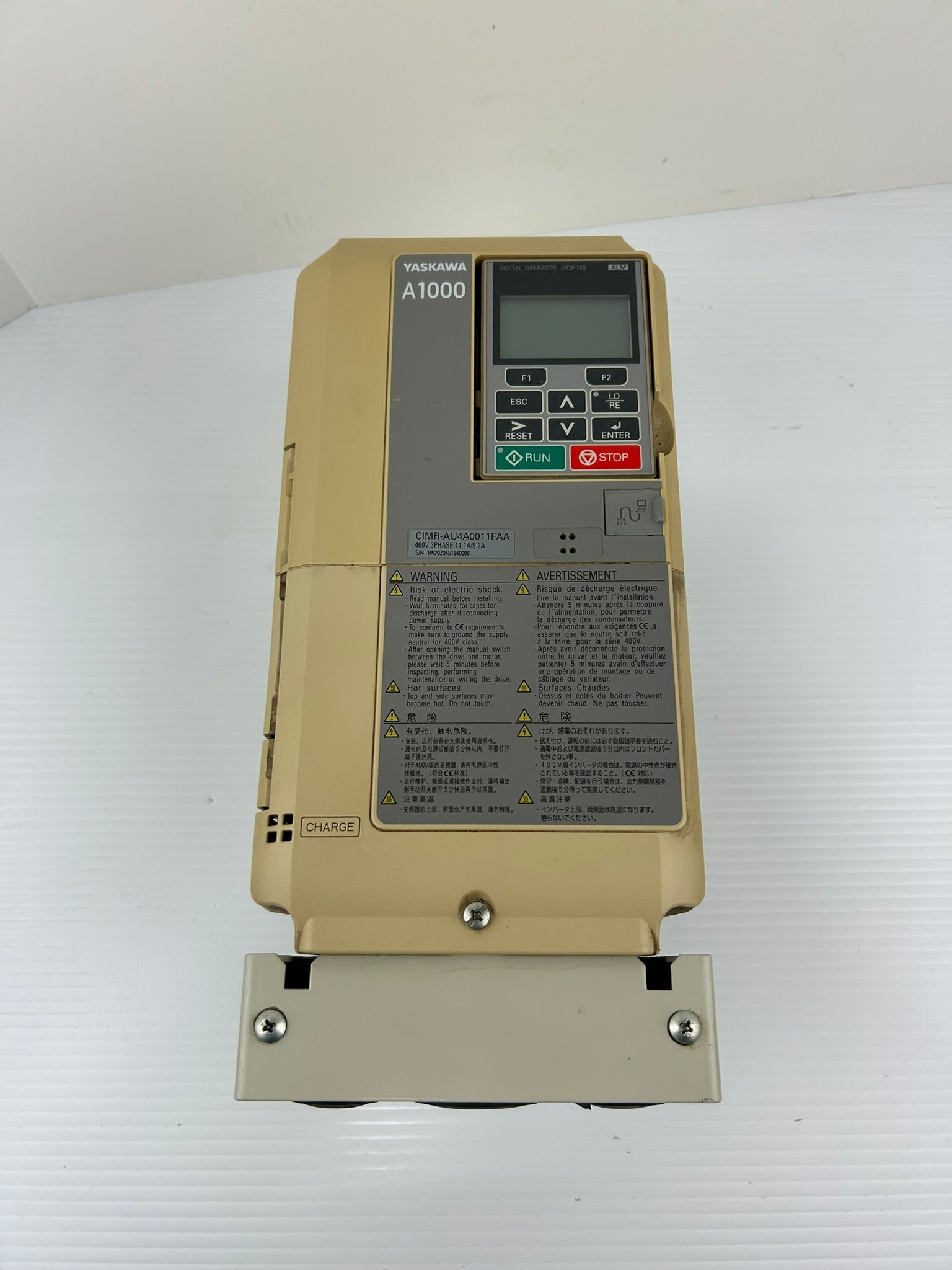Yaskawa Electric CIMR-AU4A0011FAA Industrial AC Drive Rev E