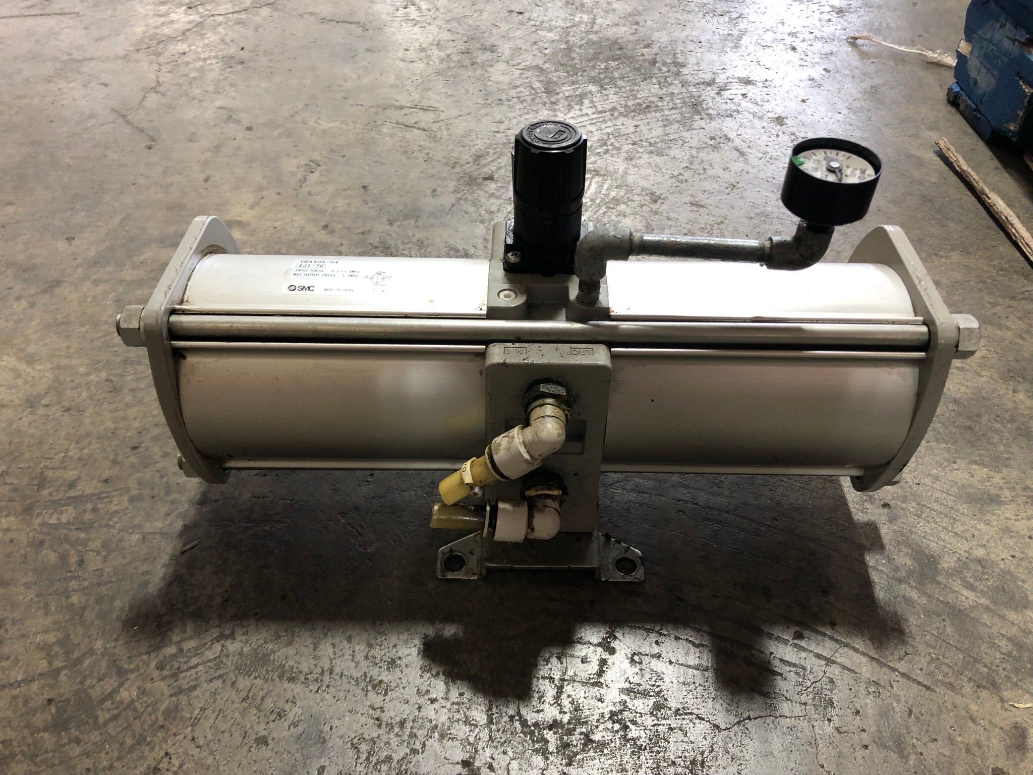 SMC VBA40A-04 4J1-76 Pneumatic Output Booster