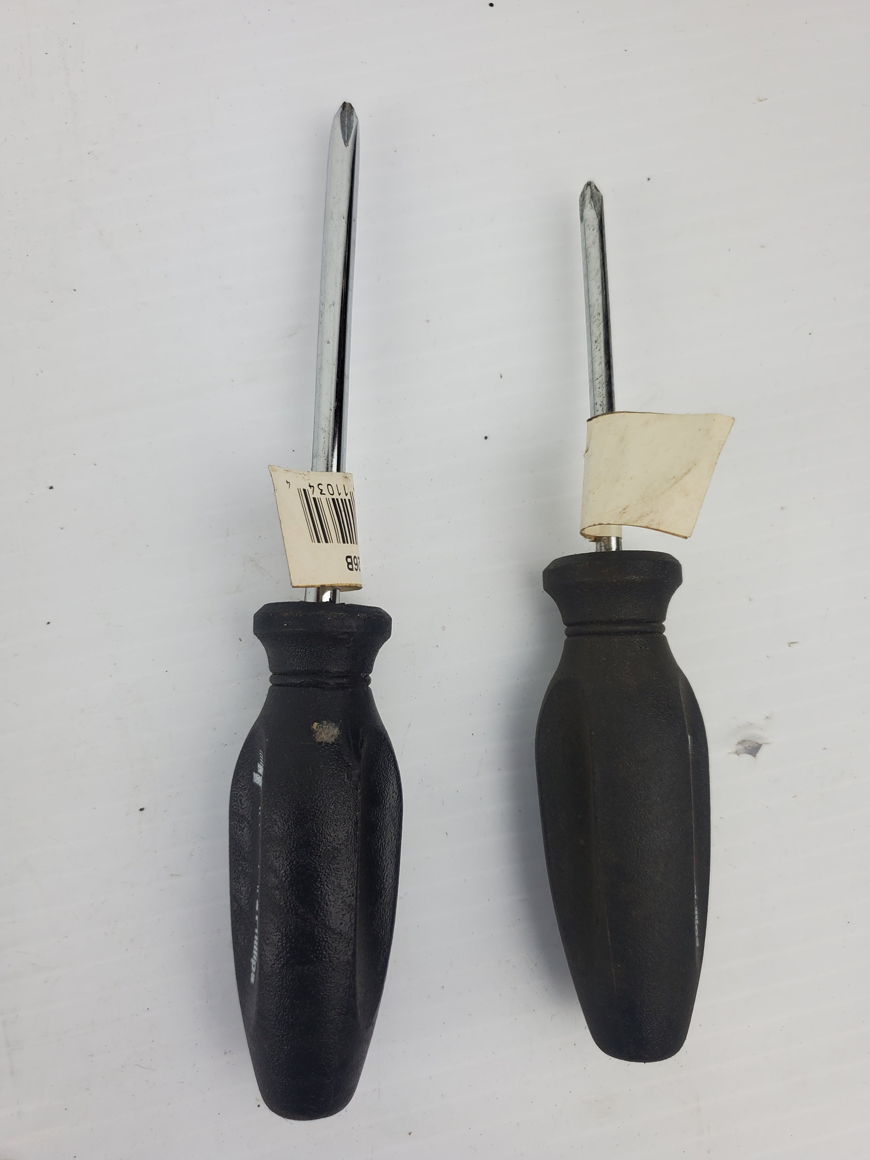 PT #1 3/16" x 3" Phillips and #2 1/4" x 4" Phillips Screw Drivers - Set of 2