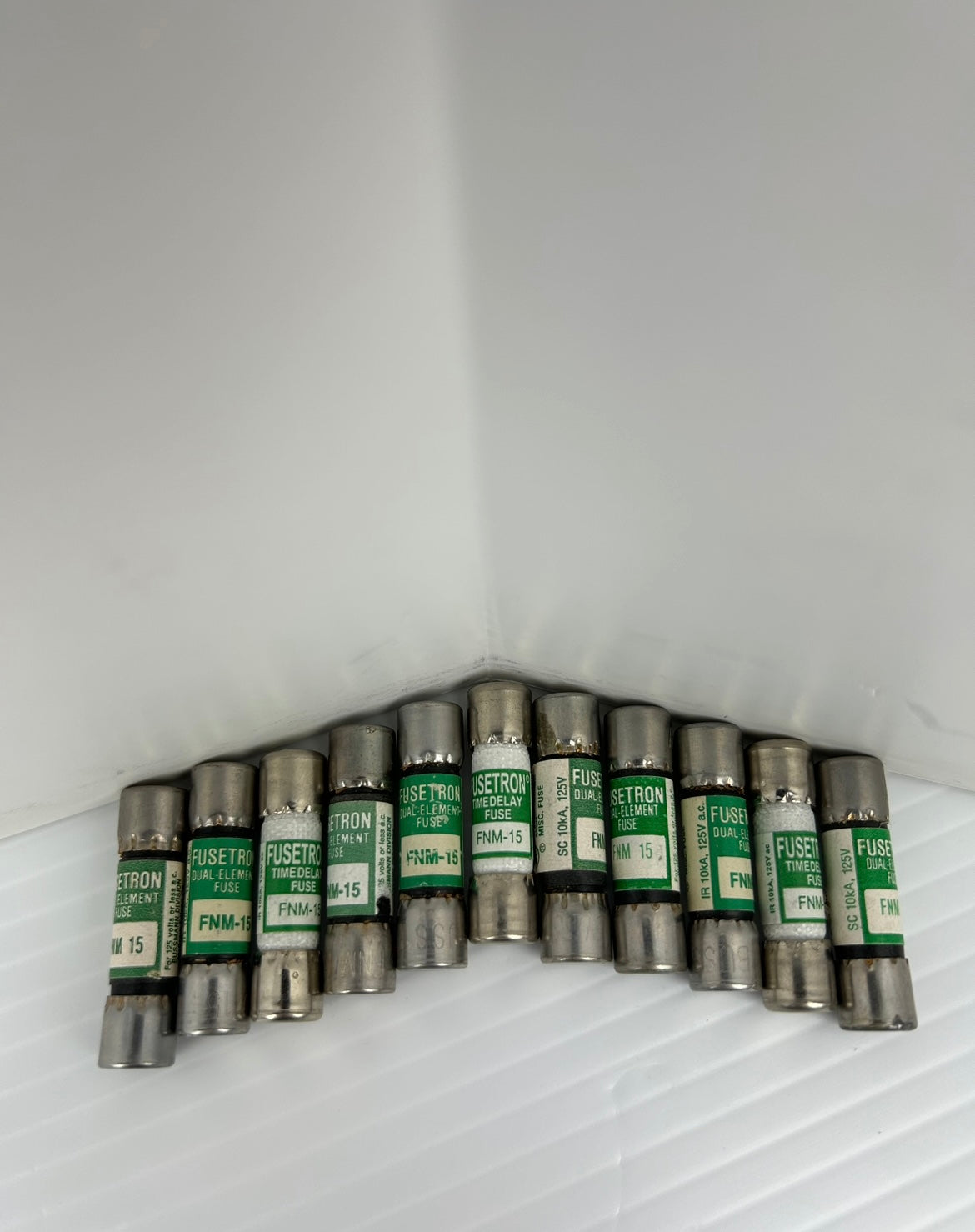Bussmann FNM-15 Fusetron Time Delay Fuse 125V 15A - Lot of 11