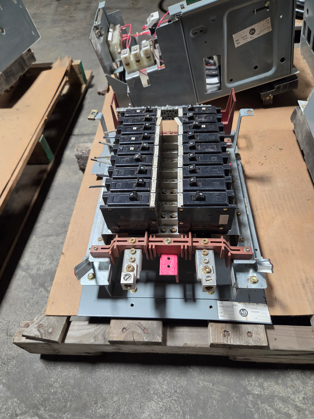 Allen-Bradley Industrial Circuit Breaker Distribution Panel 18 x 15A Breakers