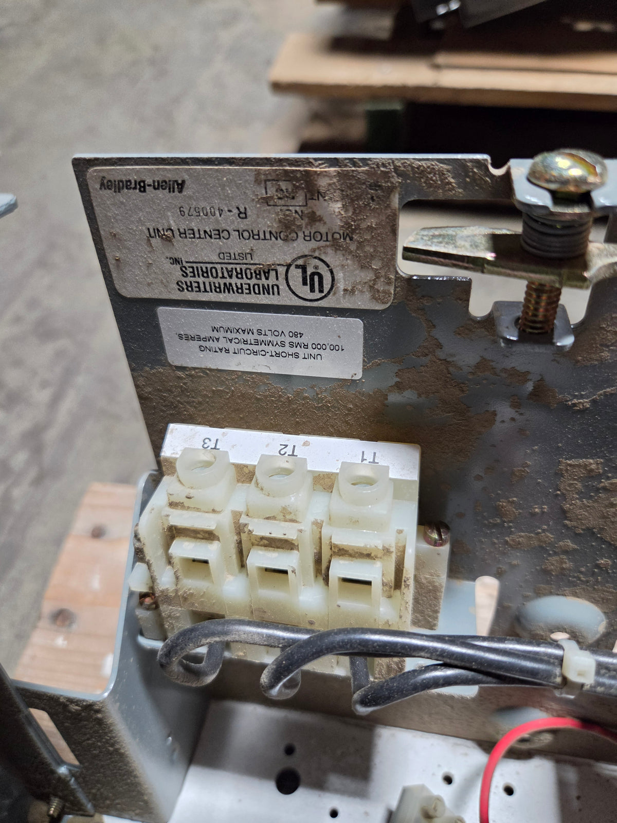 Allen-Bradley 2113B MCC Bucket Size 1 FVNR 15A Breaker 3.0HP 3PH 480V - No Door