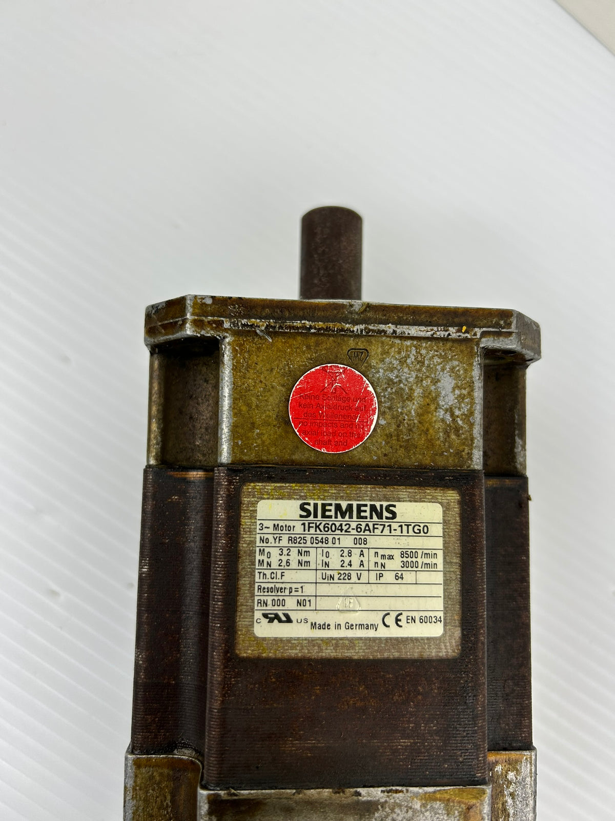 Siemens 1FK6042-6AF71-1TG0 AC Servo Motor 3.2Nm 8500 RPM 3 Phase 228V IP64