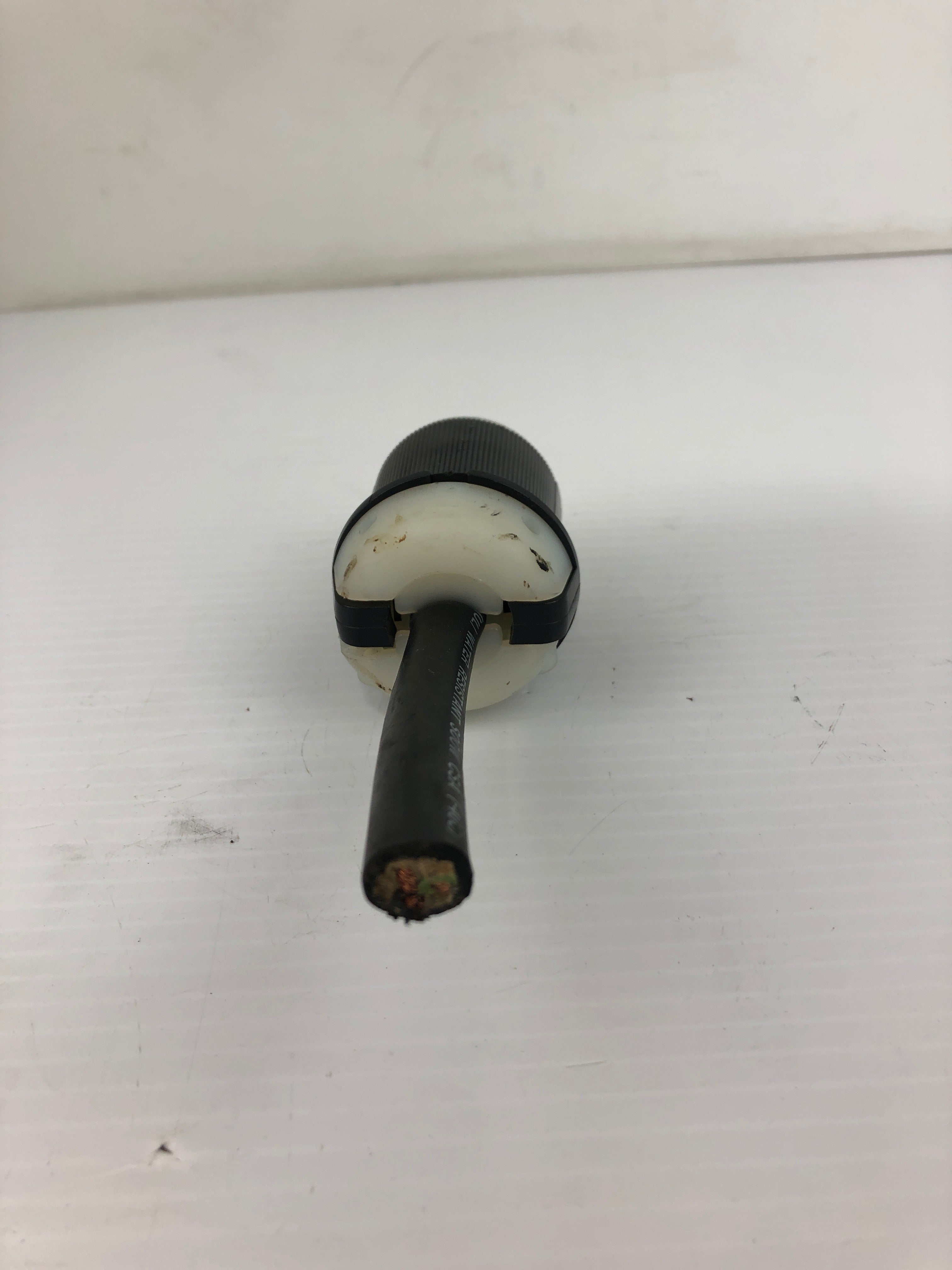 Hubbell Turn and Pull Plug HBL2621 30A 250VAC