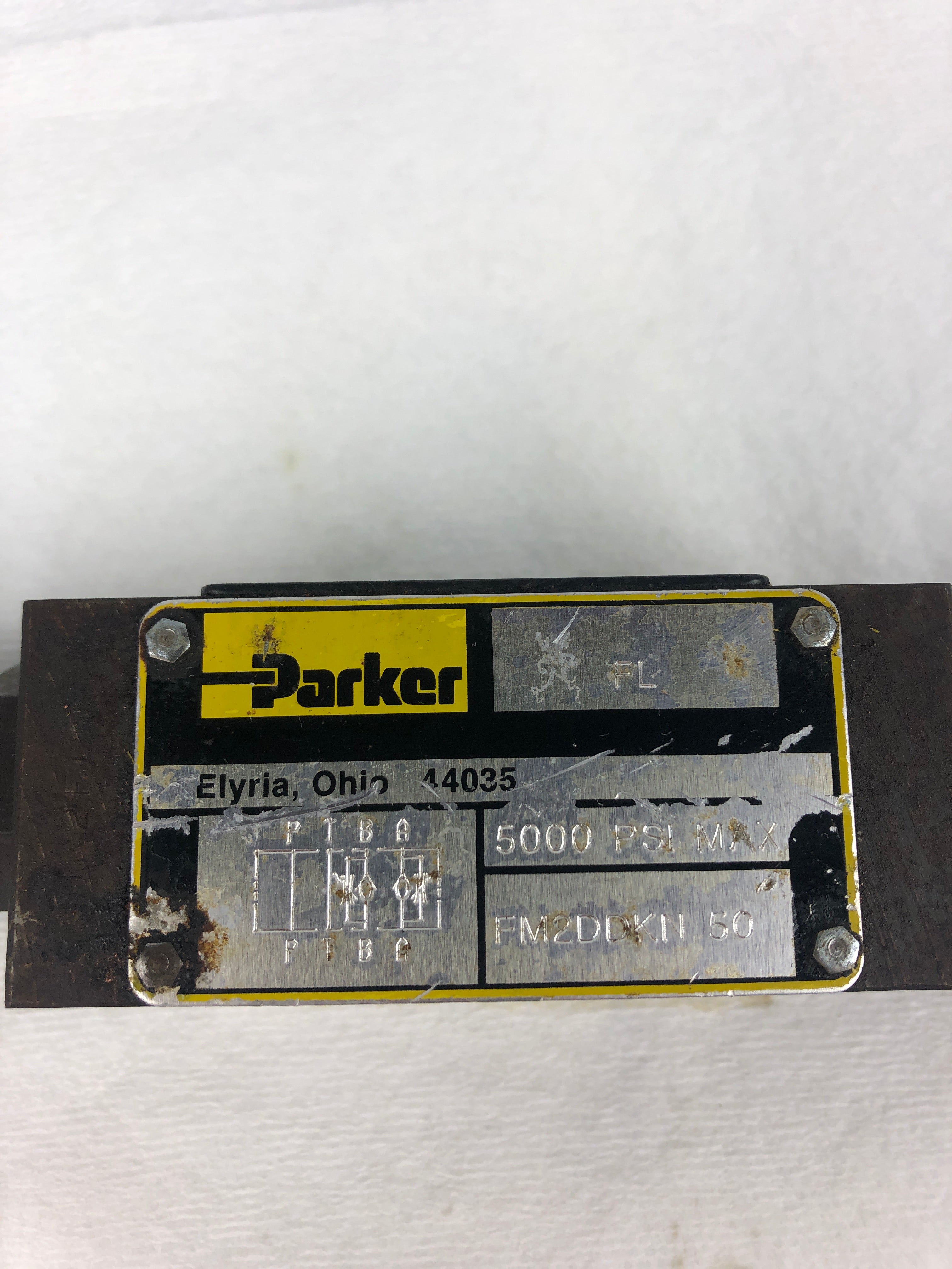 Parker FM2DDKN 50 Hydraulic Valve 6000PSI