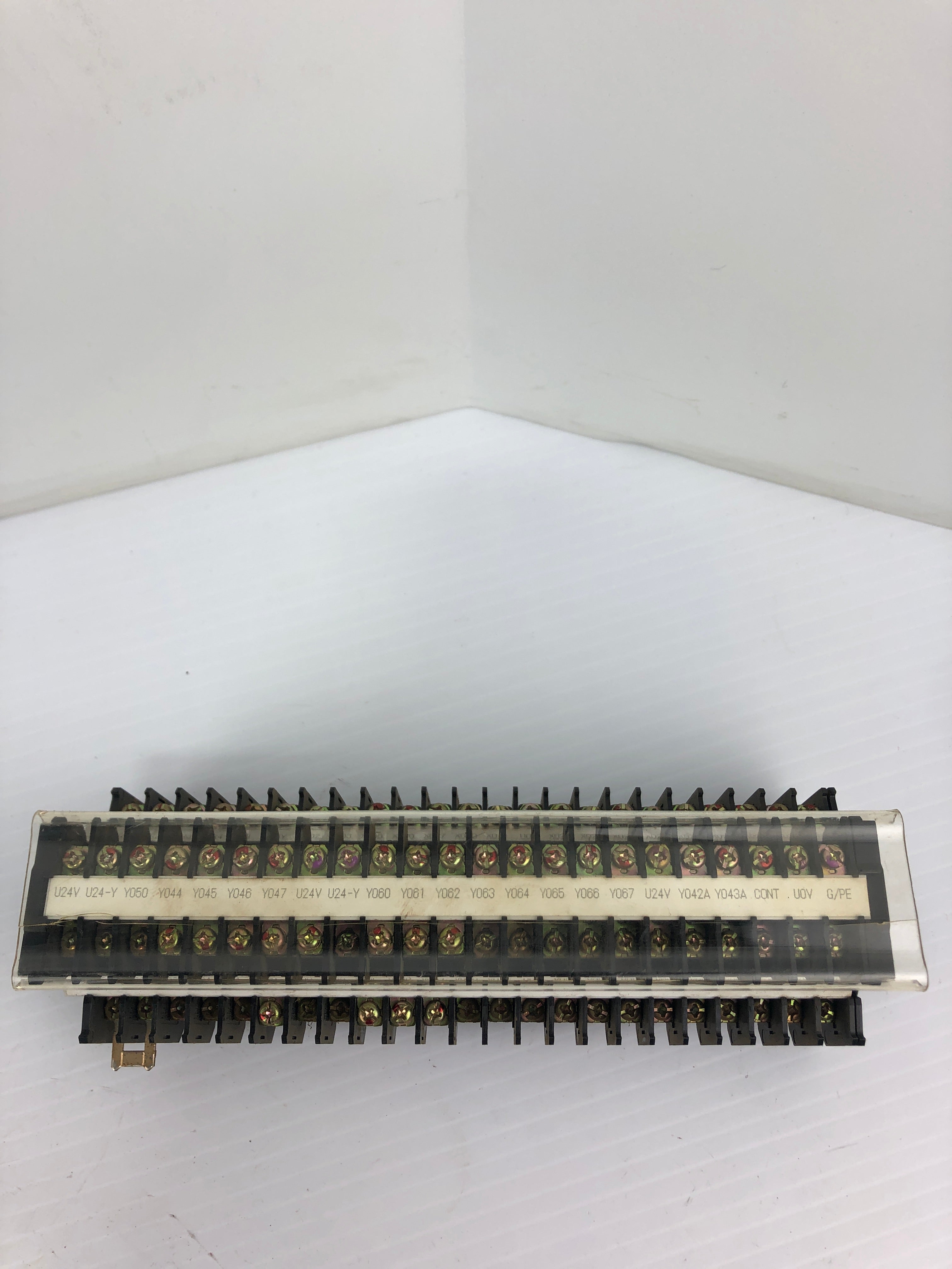 Idec BNDE15W2 Terminal Block 600V 23P