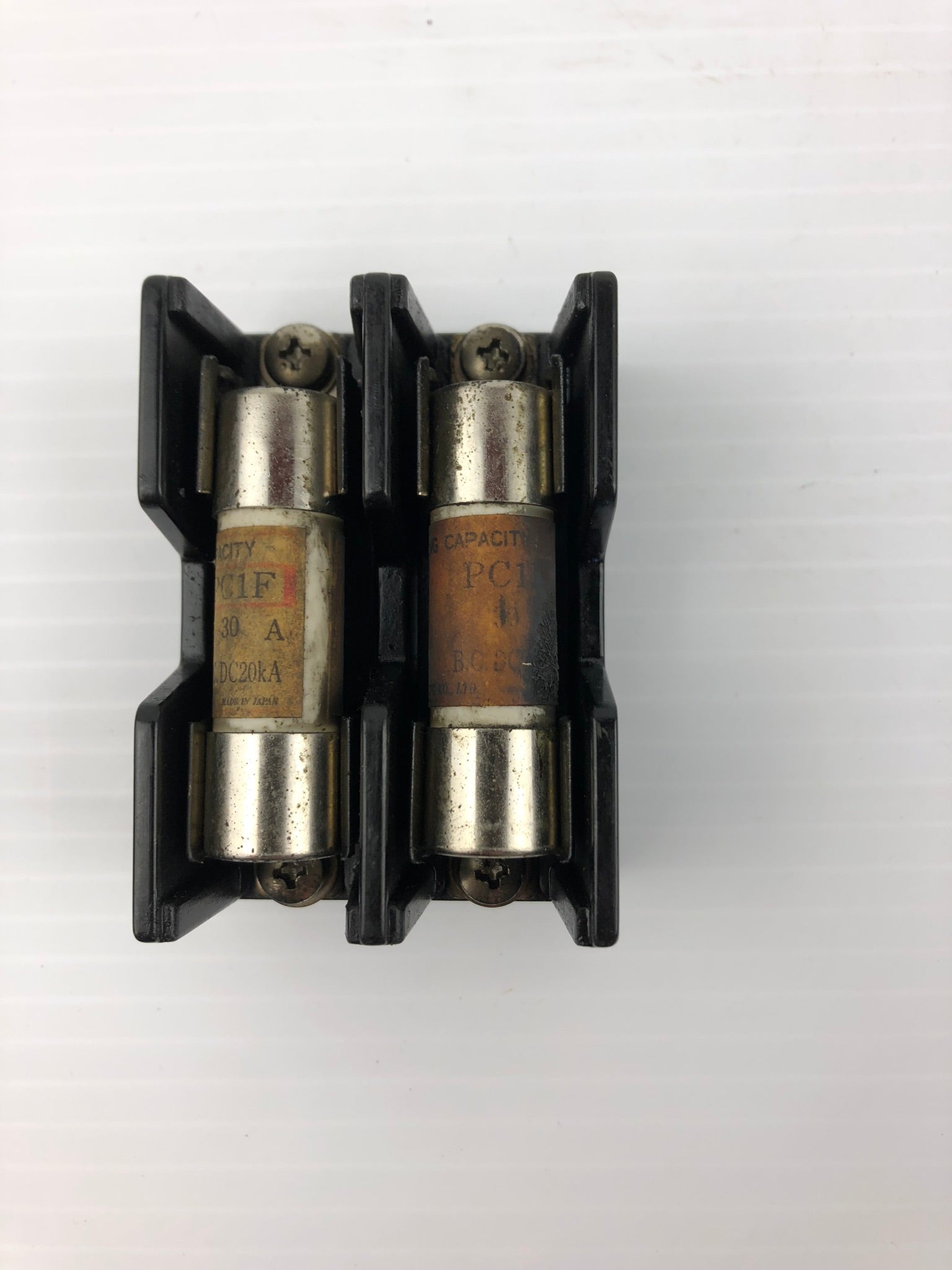 Cello-Lite PC1F Fuses 30A High Breaking Capacity with Fuse Holder