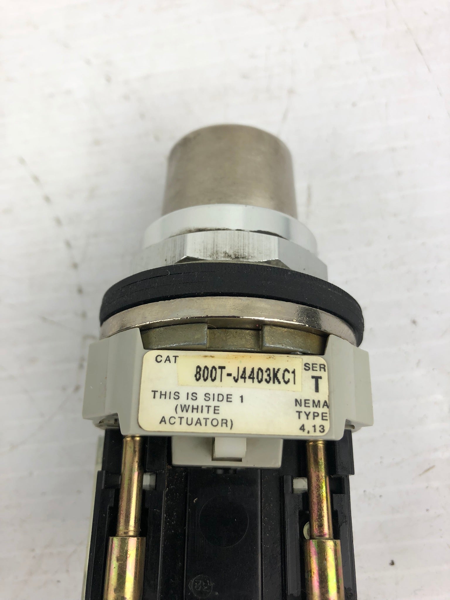 Allen-Bradley 800T-J4403KC1 Selector Switch Series T - No Key