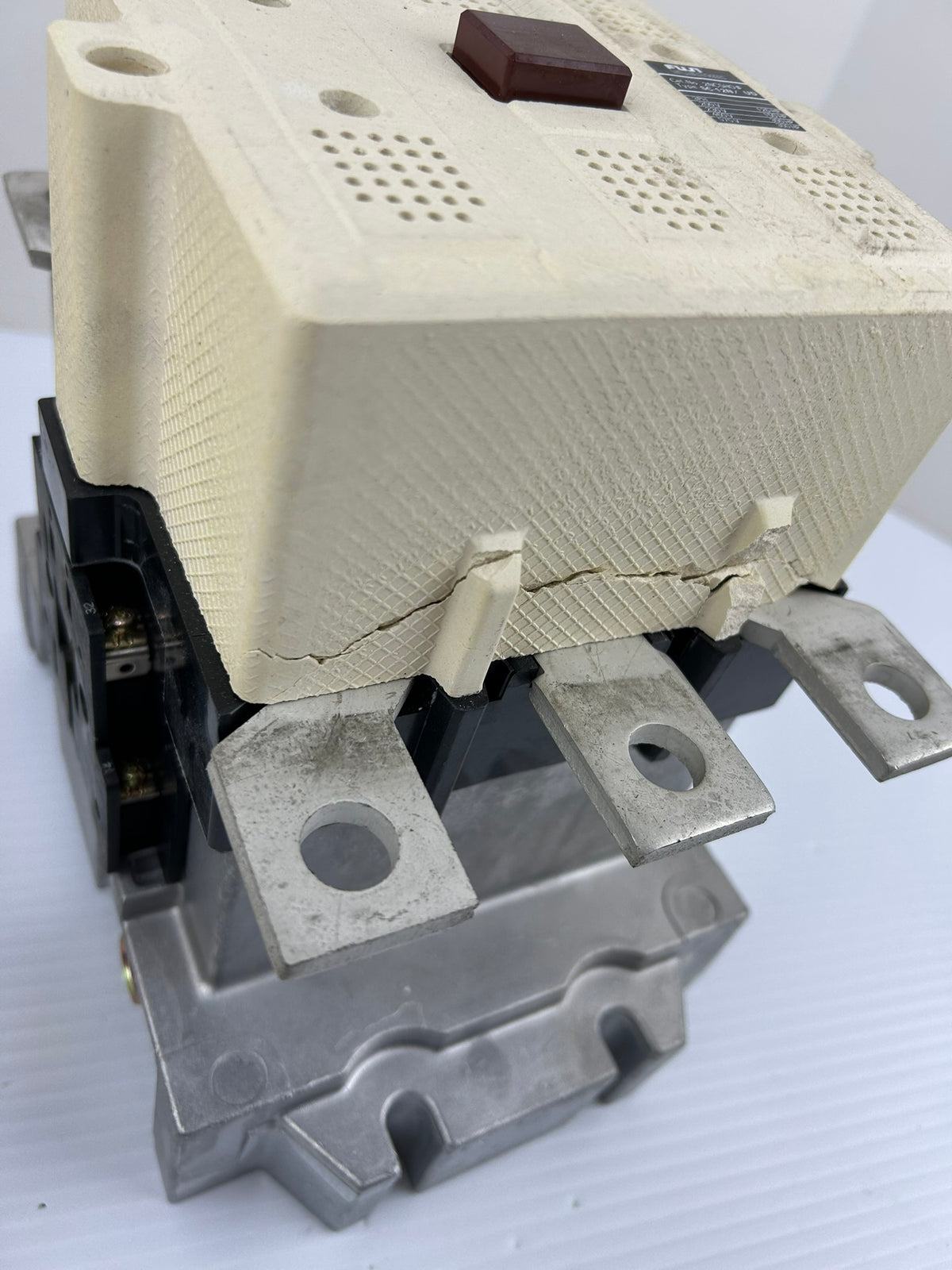 Fuji Electric SC-12N/UD 2NC5H0 Contactor 3 Pole 120V Coil 125-300HP 2NC5H0122