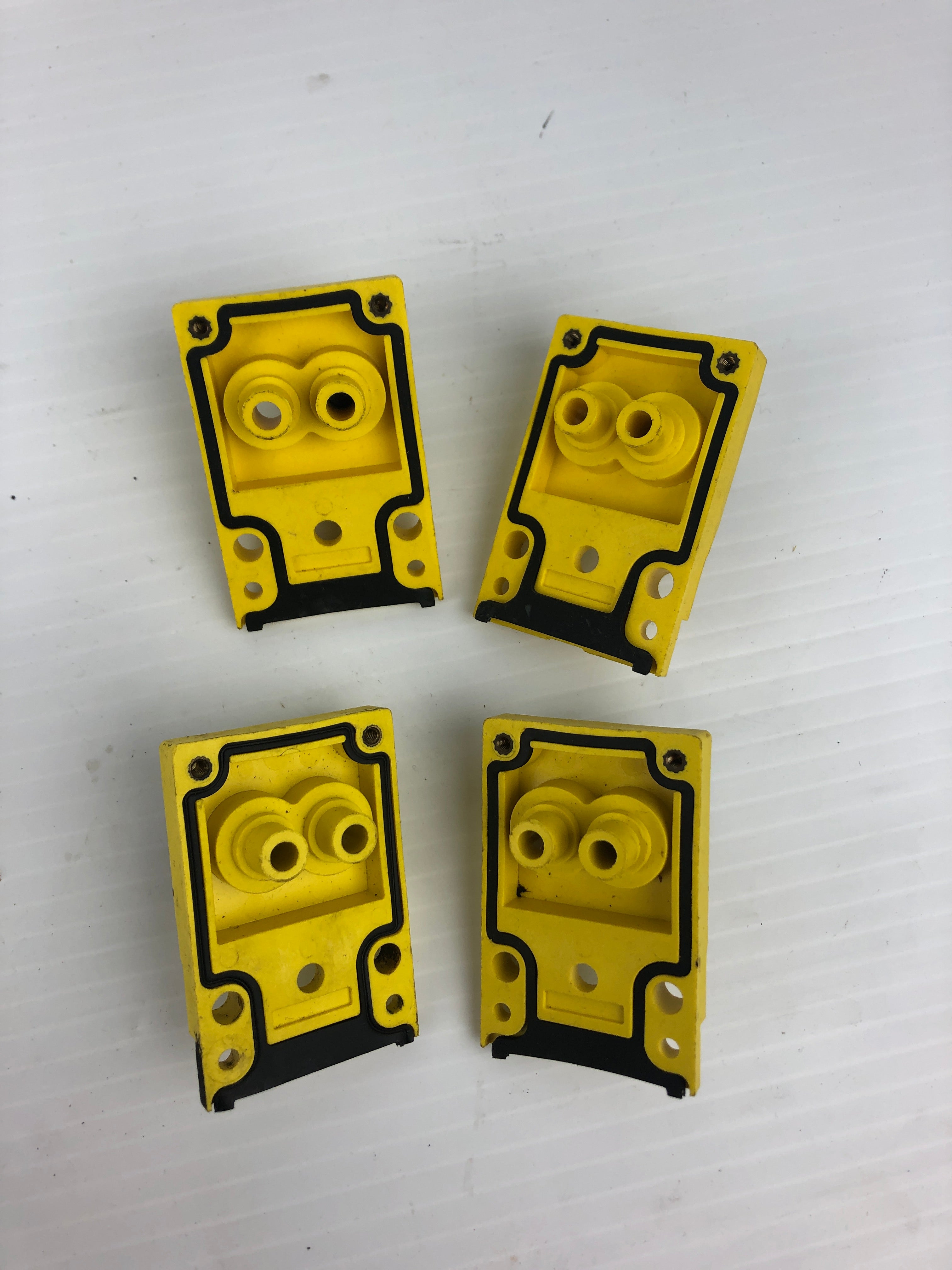 Banner 17627 SBF12 Multi-Beam Scanner Block - Lot of 4