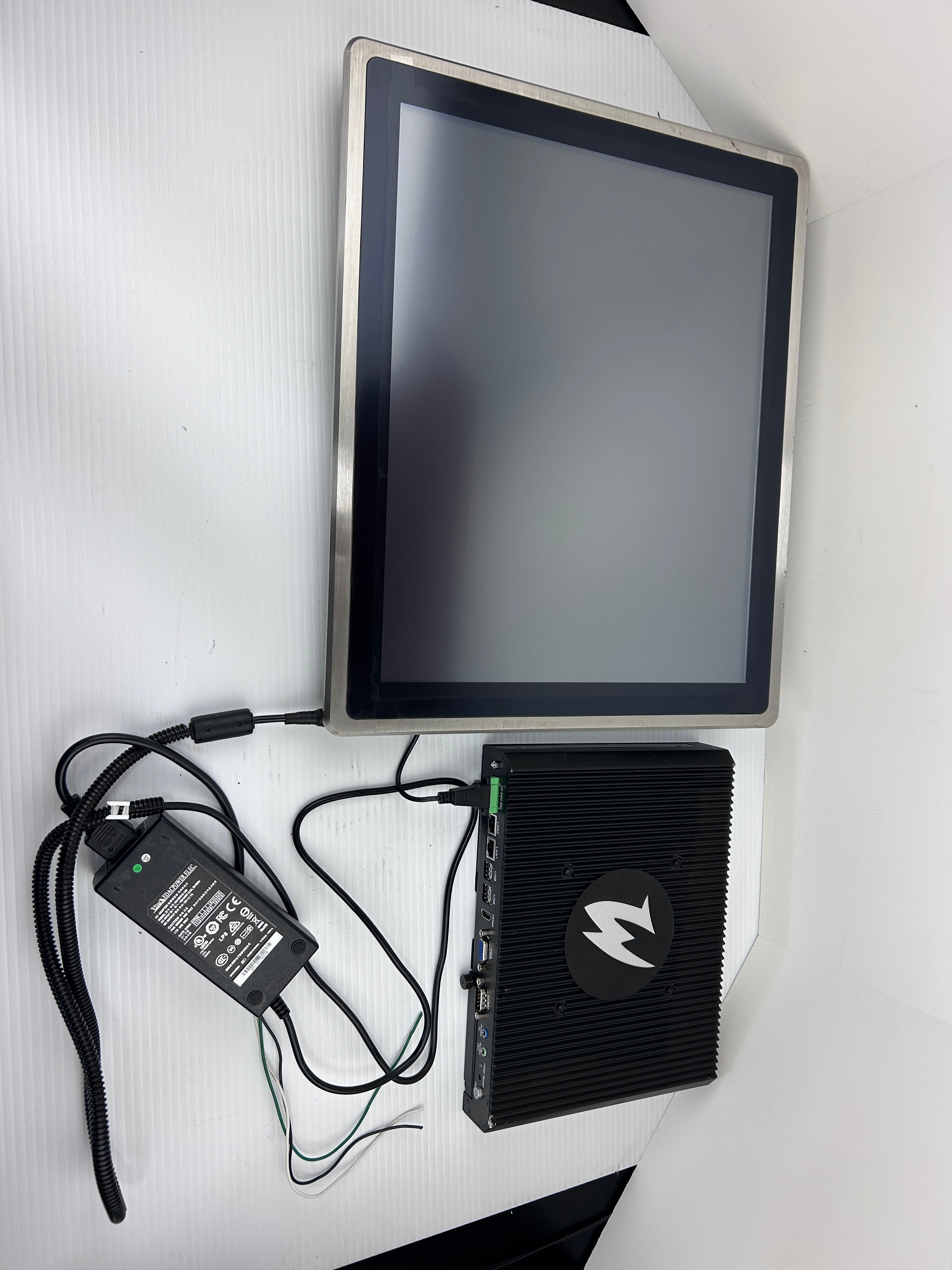 Schneider Electric Wonderware TSND2U-19SR-TN2H InTouch 19" Panel PC Display