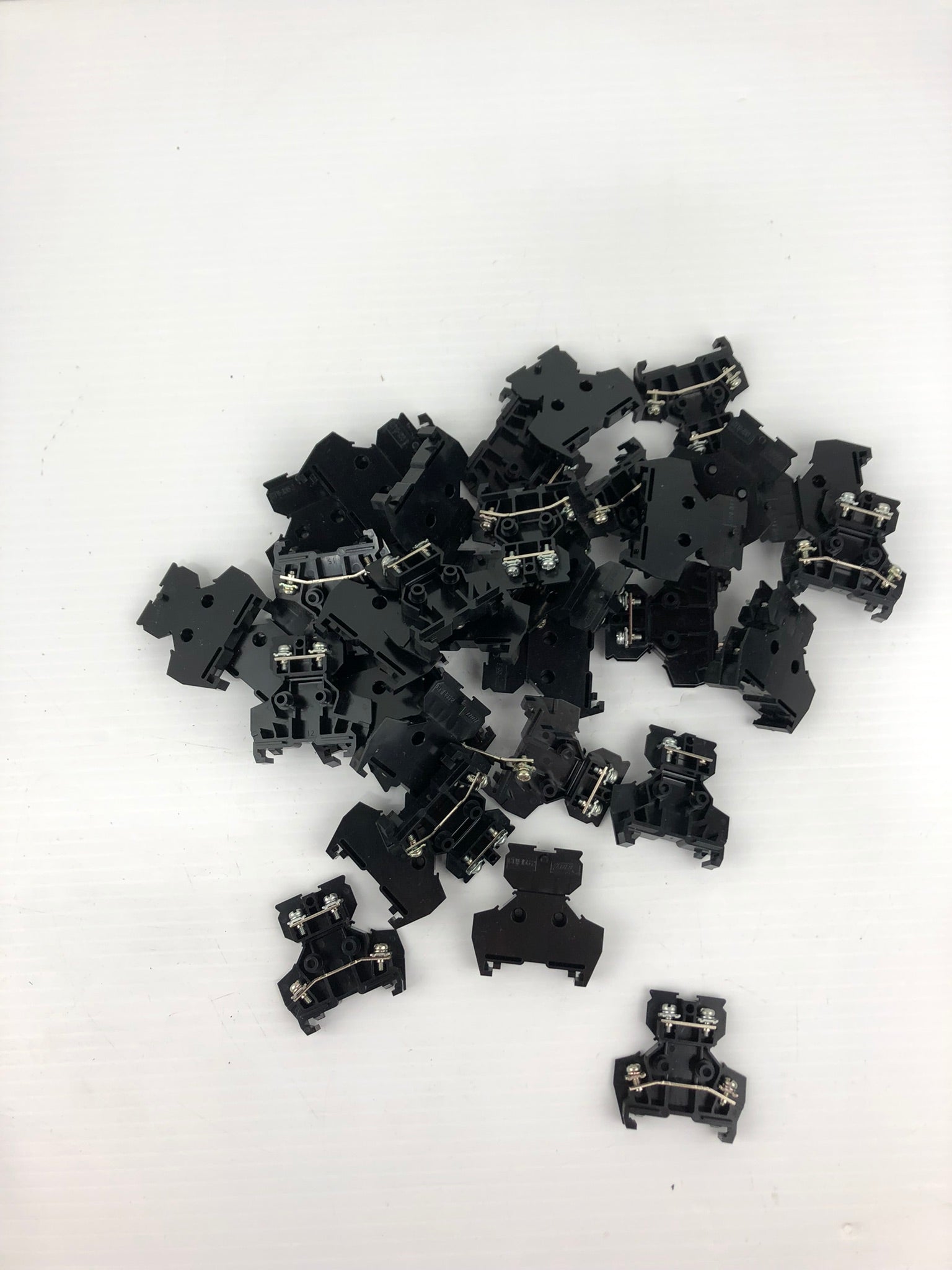 TOGI CTW-15S2 Terminal Block - Lot of 36