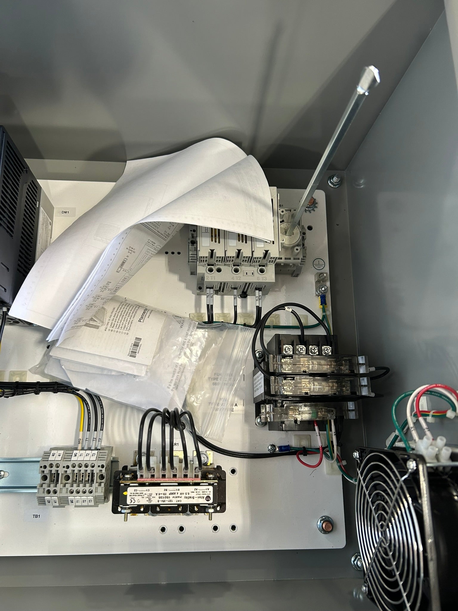 Allen Bradley 24B-D4P0H204AA-ND-P6-ME-B0-L1 PowerFlex 525 Electrical Cabinet