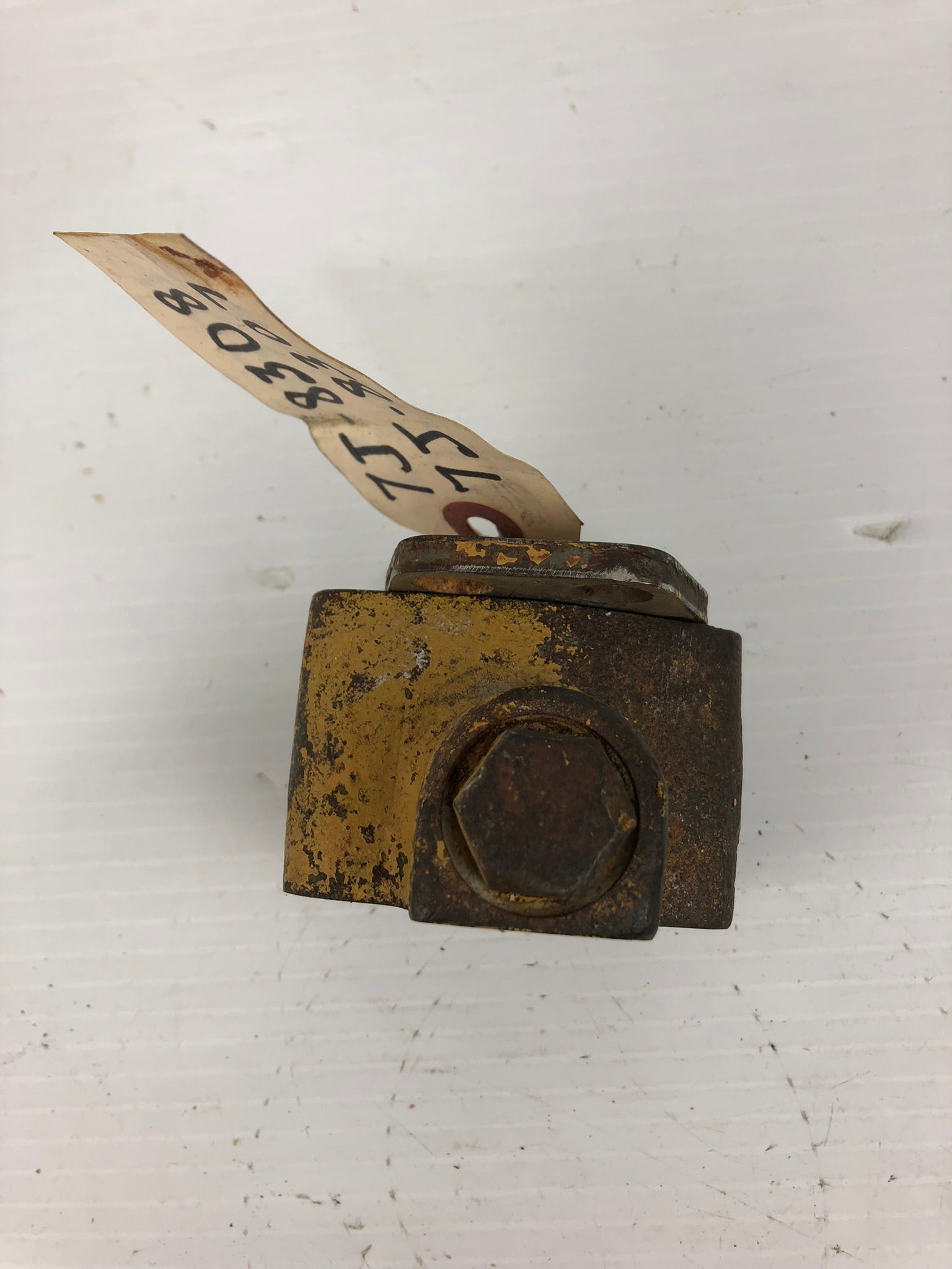 CAT 7J-8308 Valve Caterpillar 7J8308