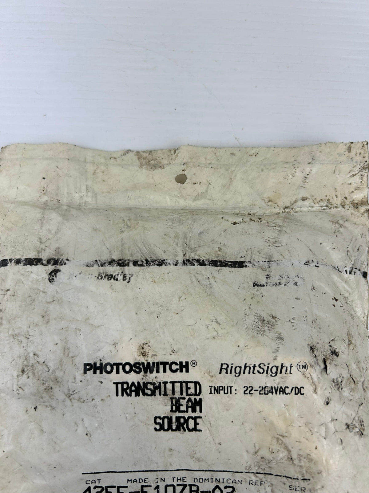 Allen Bradley 42EF-E1QZB-A2 RightSight Photoswitch Transmitted Beam Source 2M