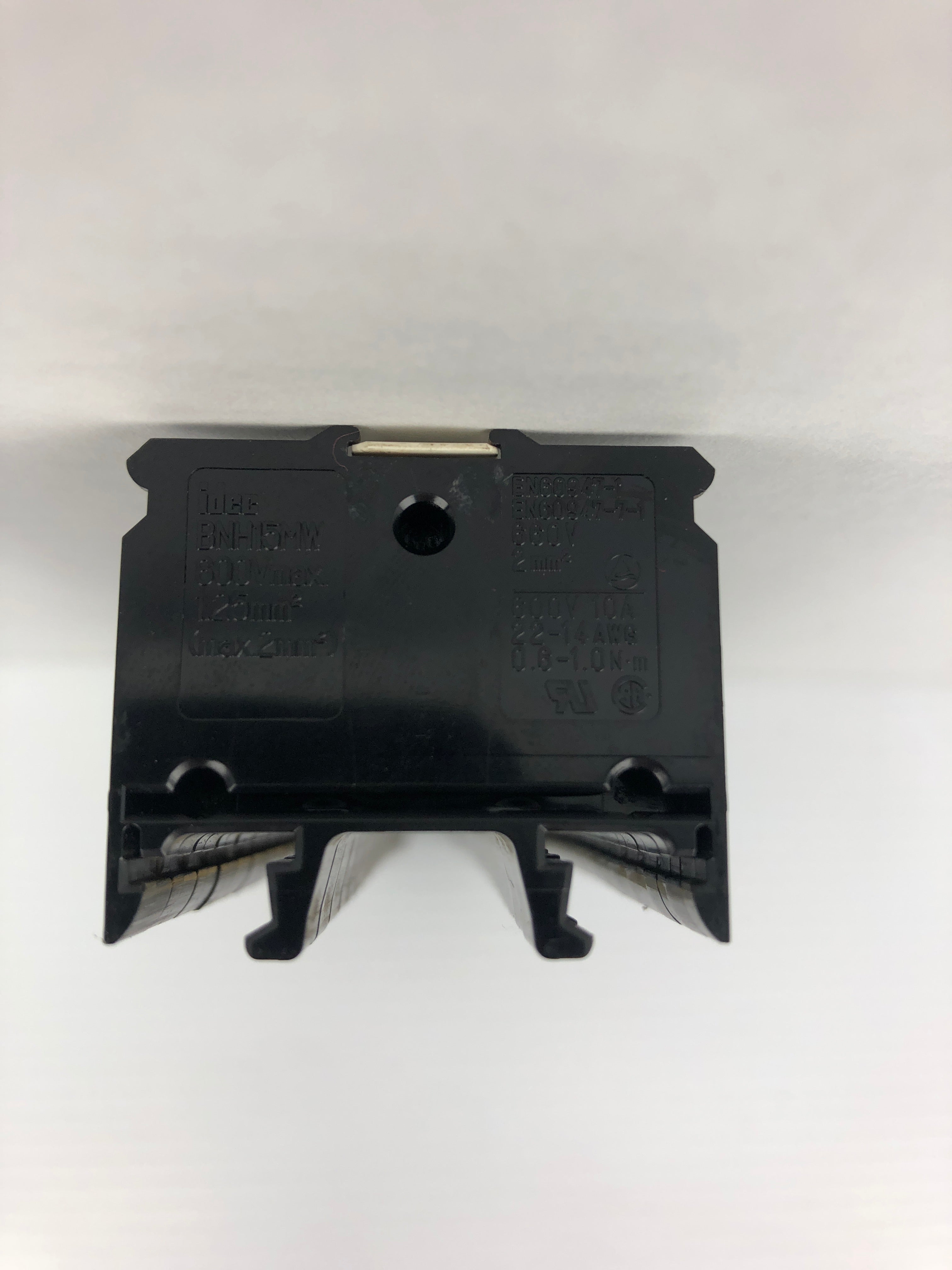 Idec BNH15MW Terminal Block 600V 2mm² 10A 30P