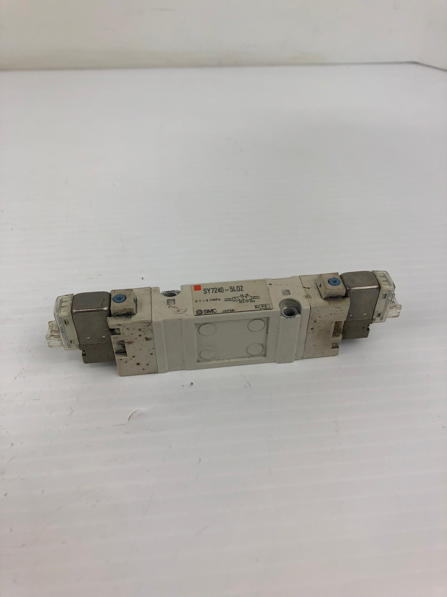 SMC SY7240-5L0Z Solenoid Valve 0.1-0.7 MPa