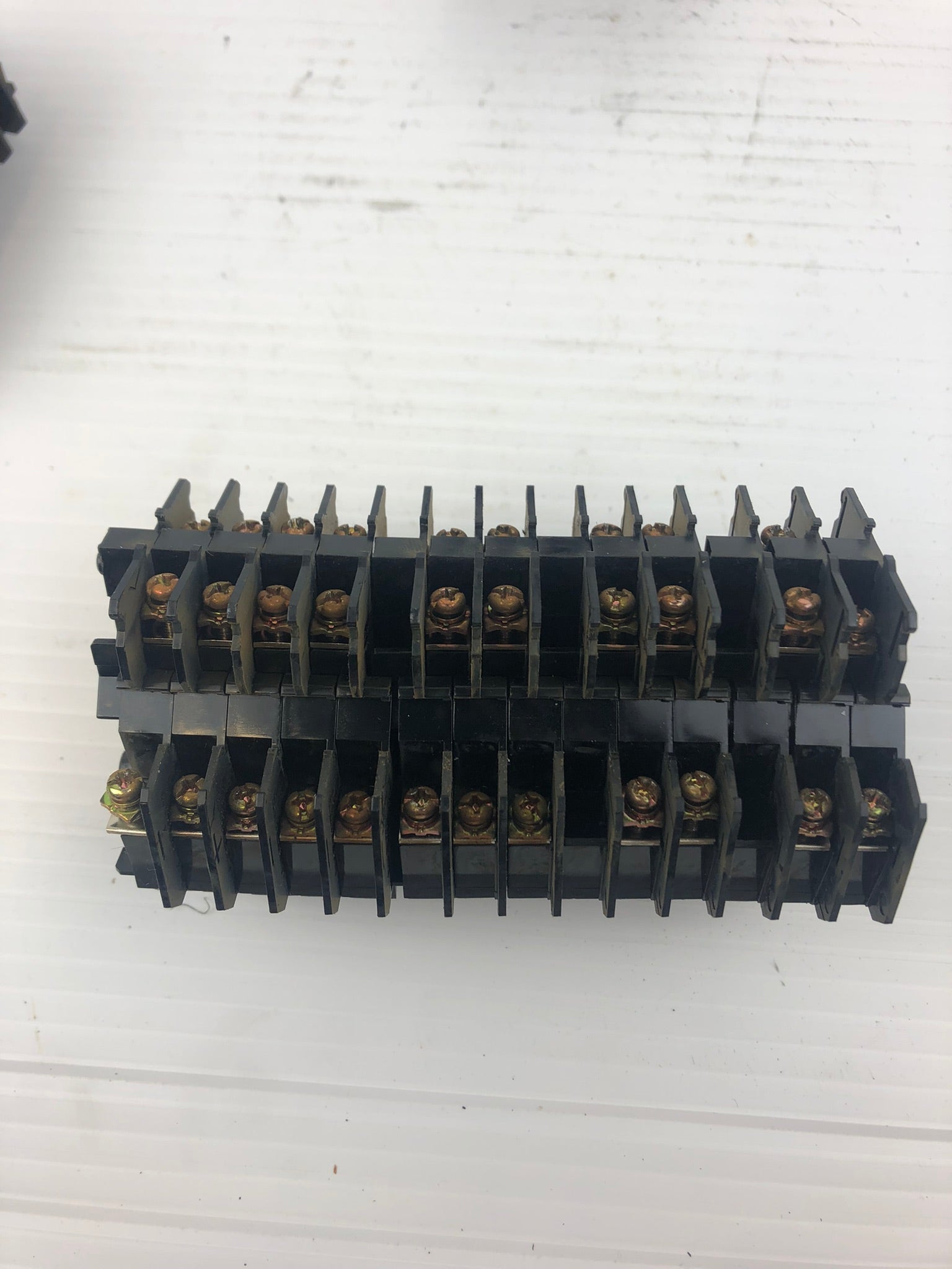 IDEC BND15W Terminal Block (Lot of 32)