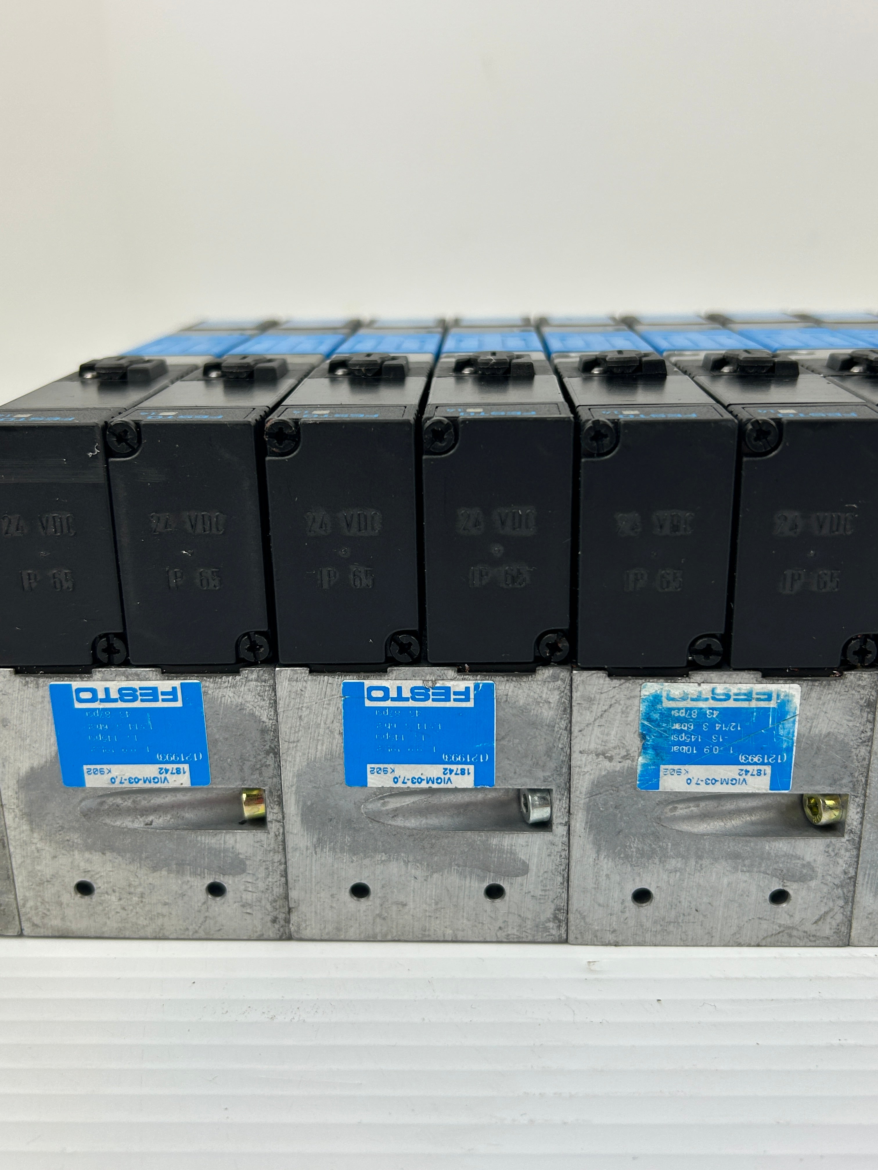 Festo Valve Assembly MTH-5/2-7,0-L-S-VI 151 700 L702 L902 & IFB8-03 18738 L407