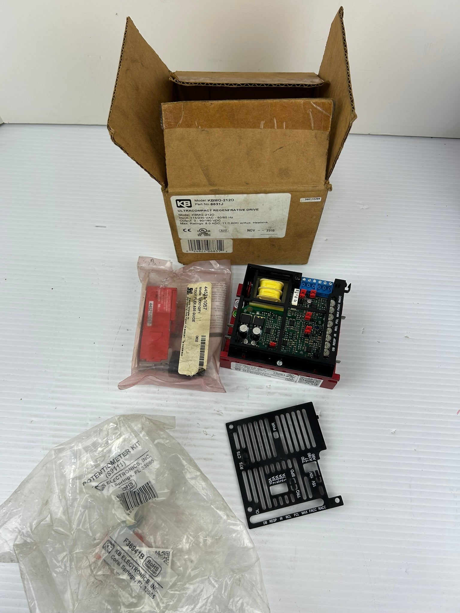 KB Electronics KBMG-212D DC Motor Drive 8831J 115/230VAC Ultracompact Regen
