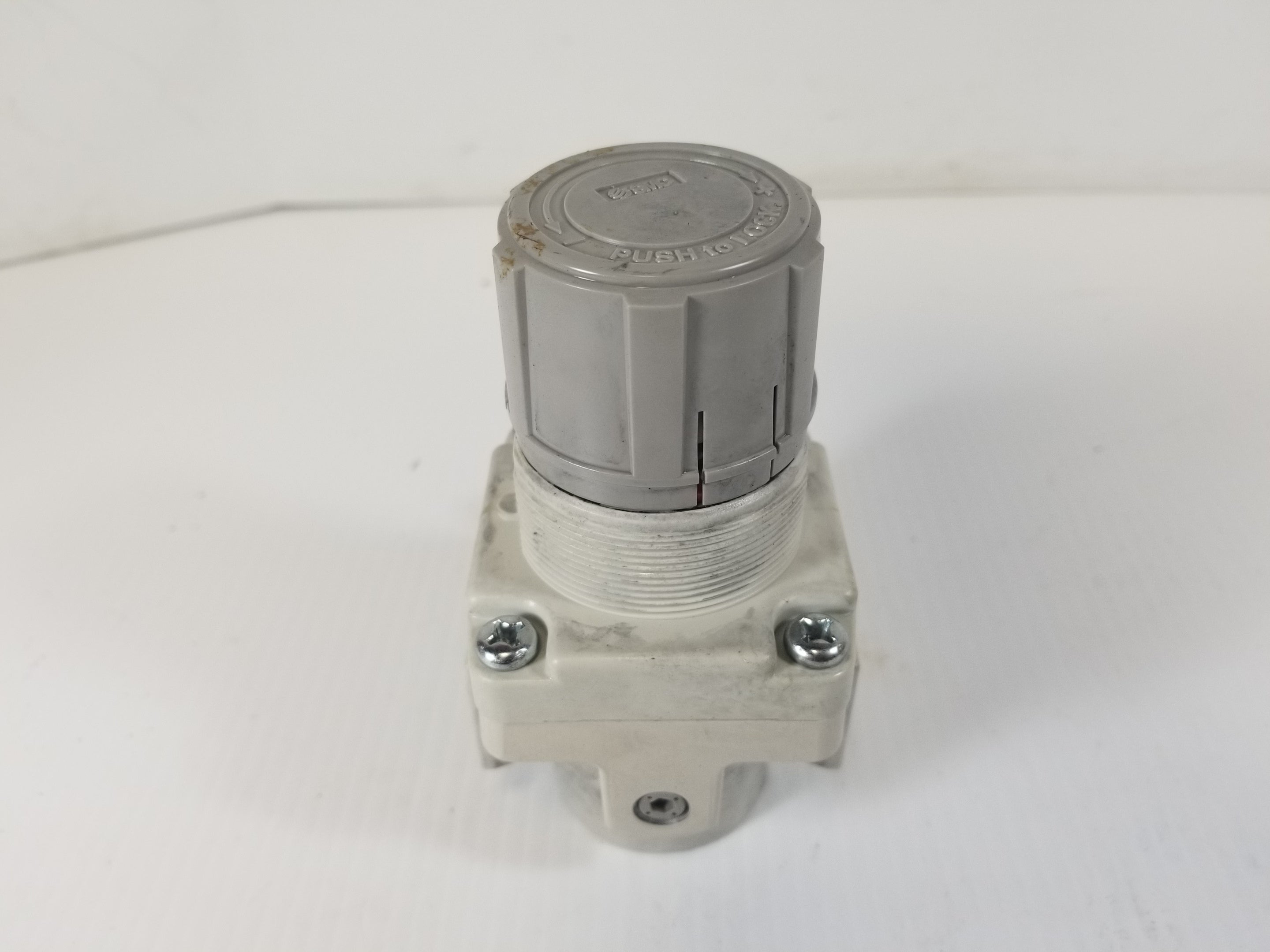 SMC AR40-N04H-Z-A Pneumatic Conditioner 100PSI