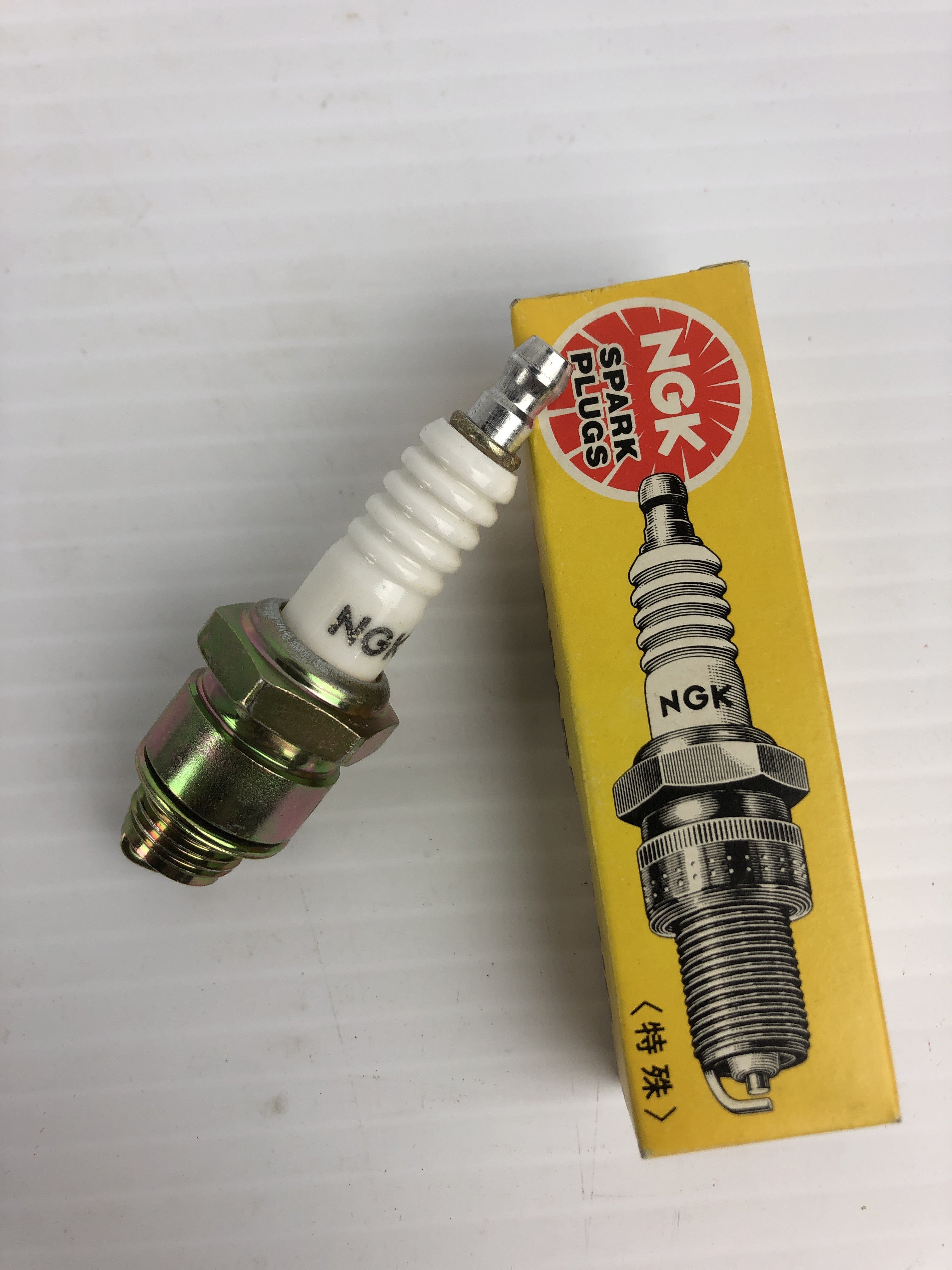 NGK 3510 Spark Plug B6S
