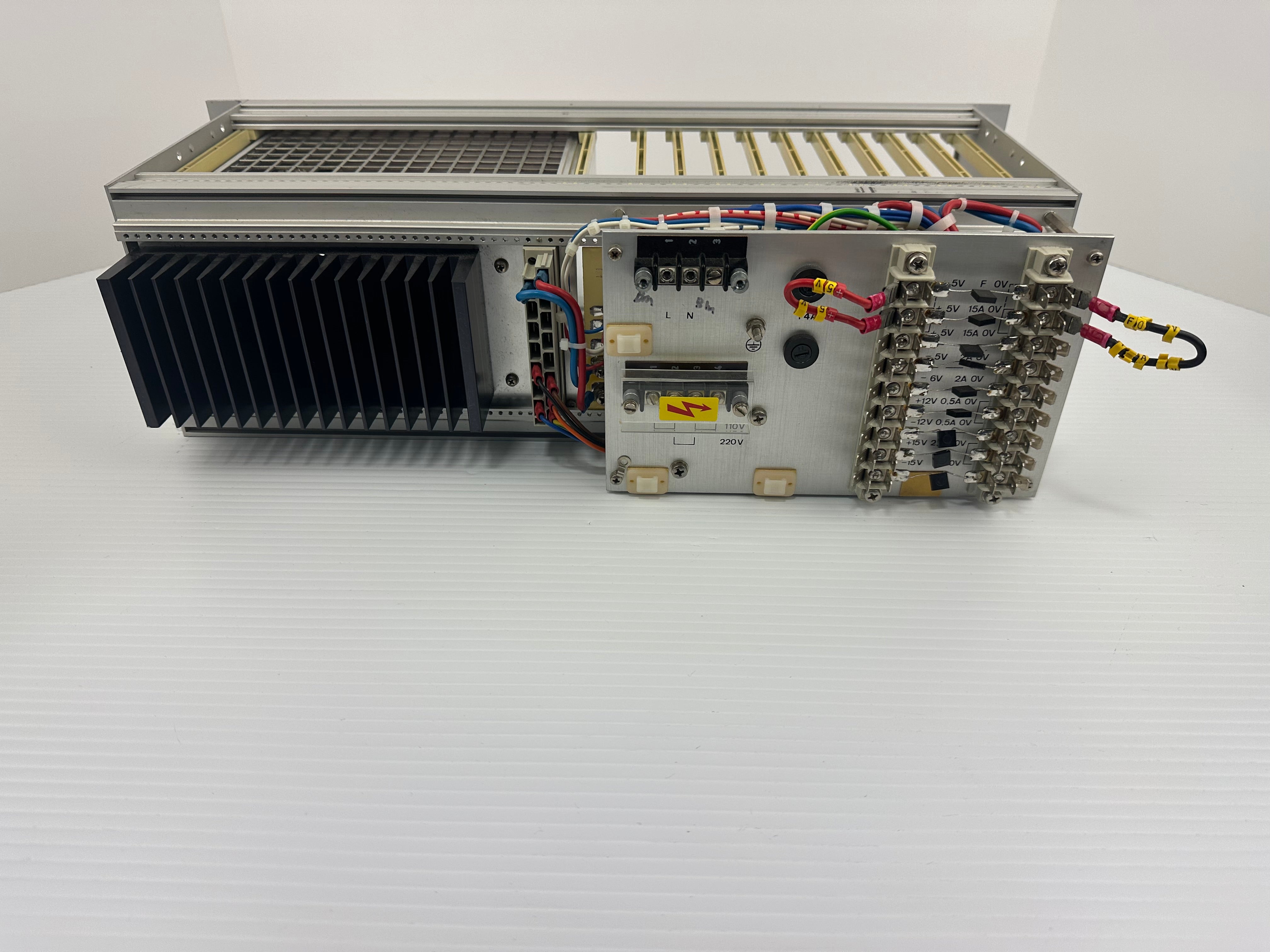 Zentro-Eletrik Pforzheim B300 98008300 110/220V 50/60Hz