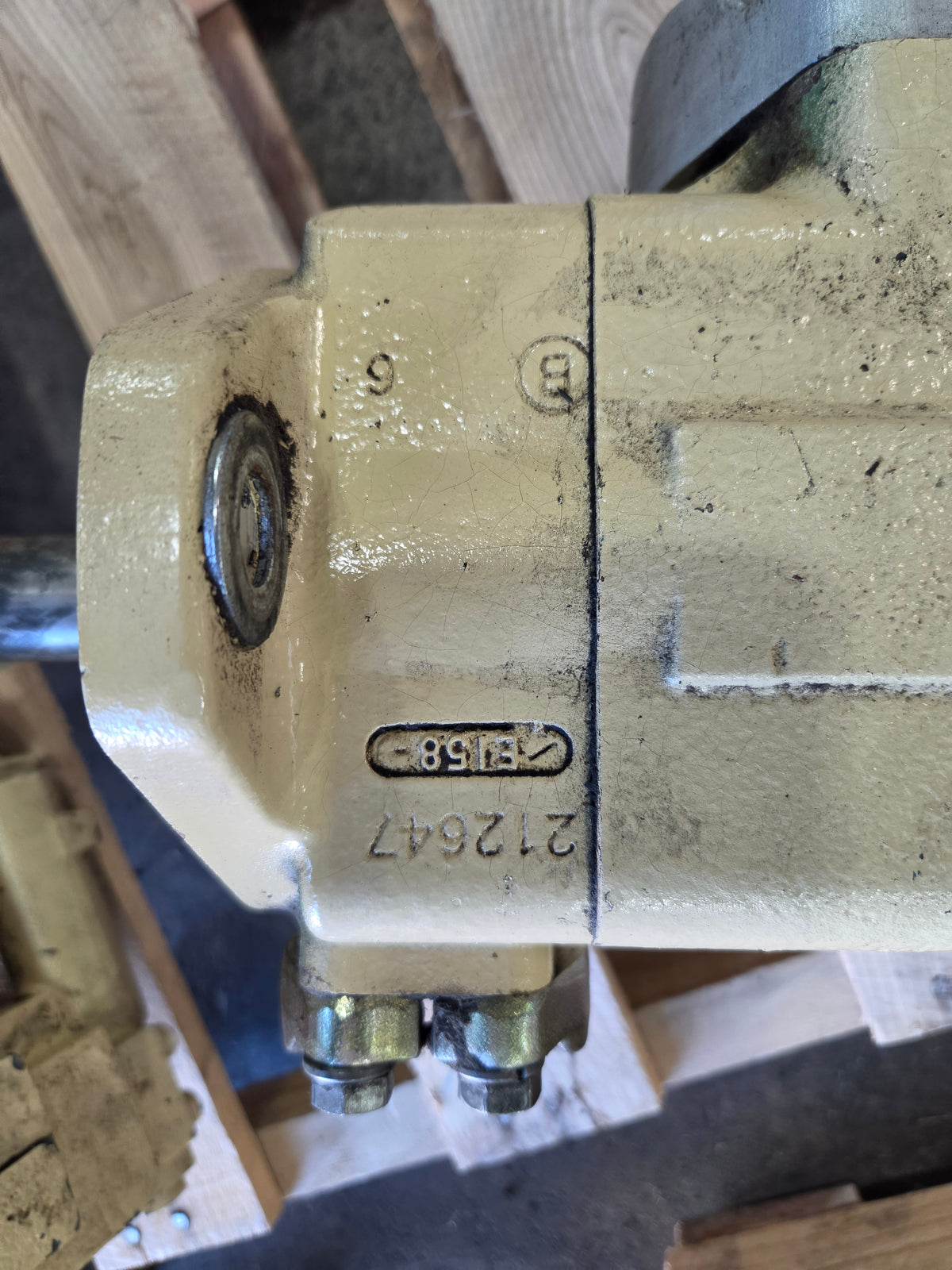 Vickers 3525VQ38A21-1BA20 Double Hydraulic Vane Pump 38/21 GPM Eaton 18G08G0297