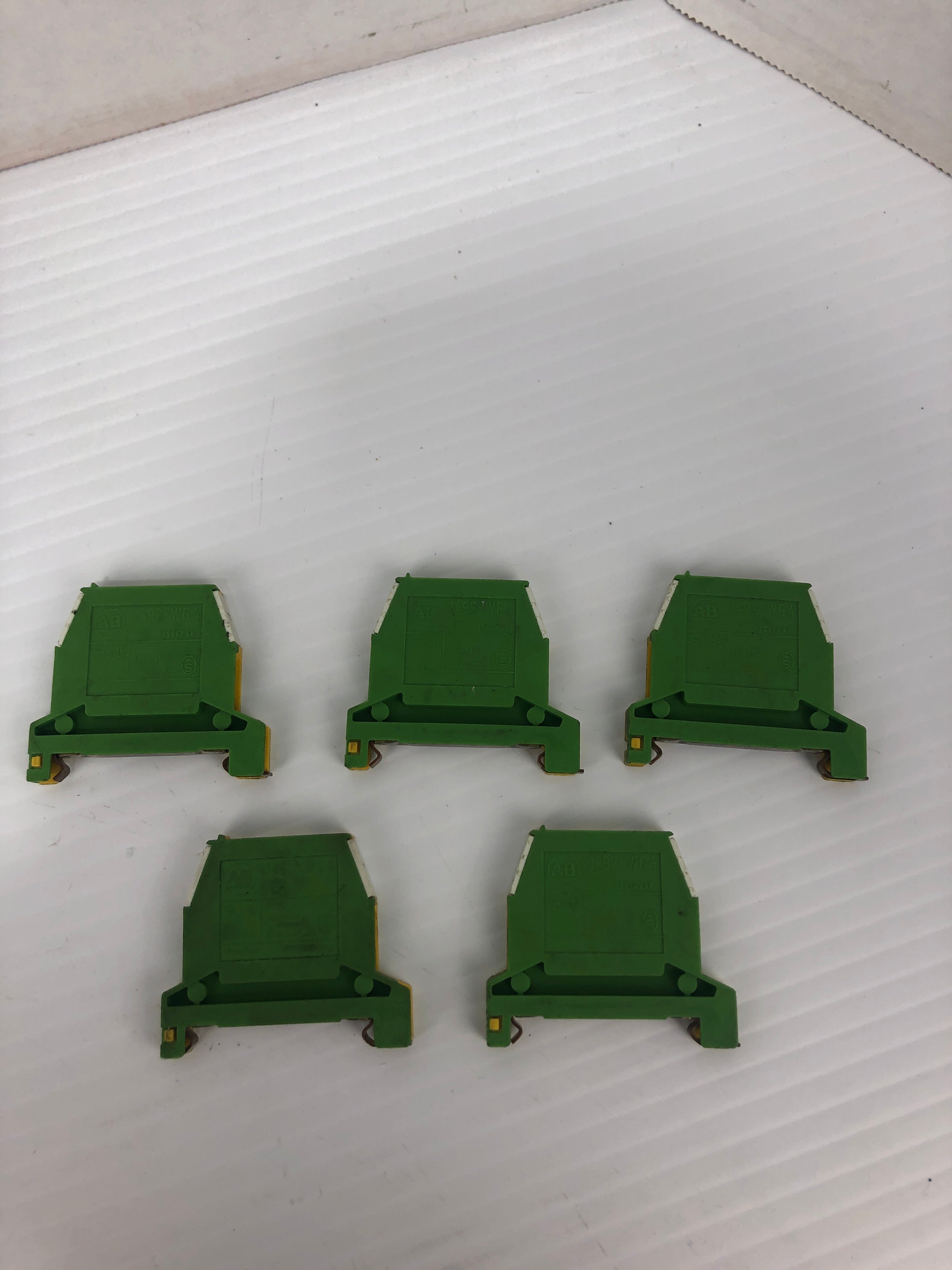 Allen Bradley 1492-WG4 Wire Terminal 4V 4mm² - Lot of 5