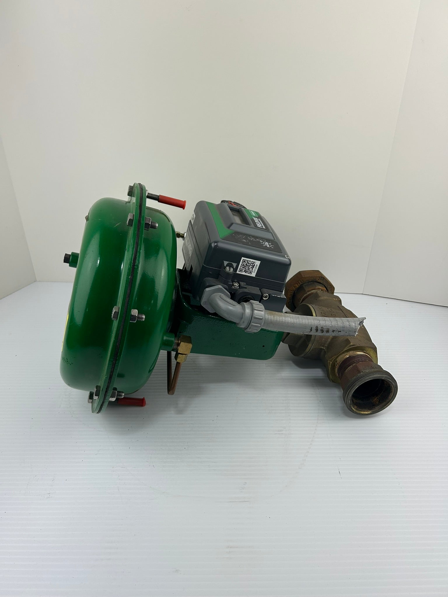 Fisher Baumann Fieldvue Pneumatic Valve 24548 DVC2000 - Broken Gauge