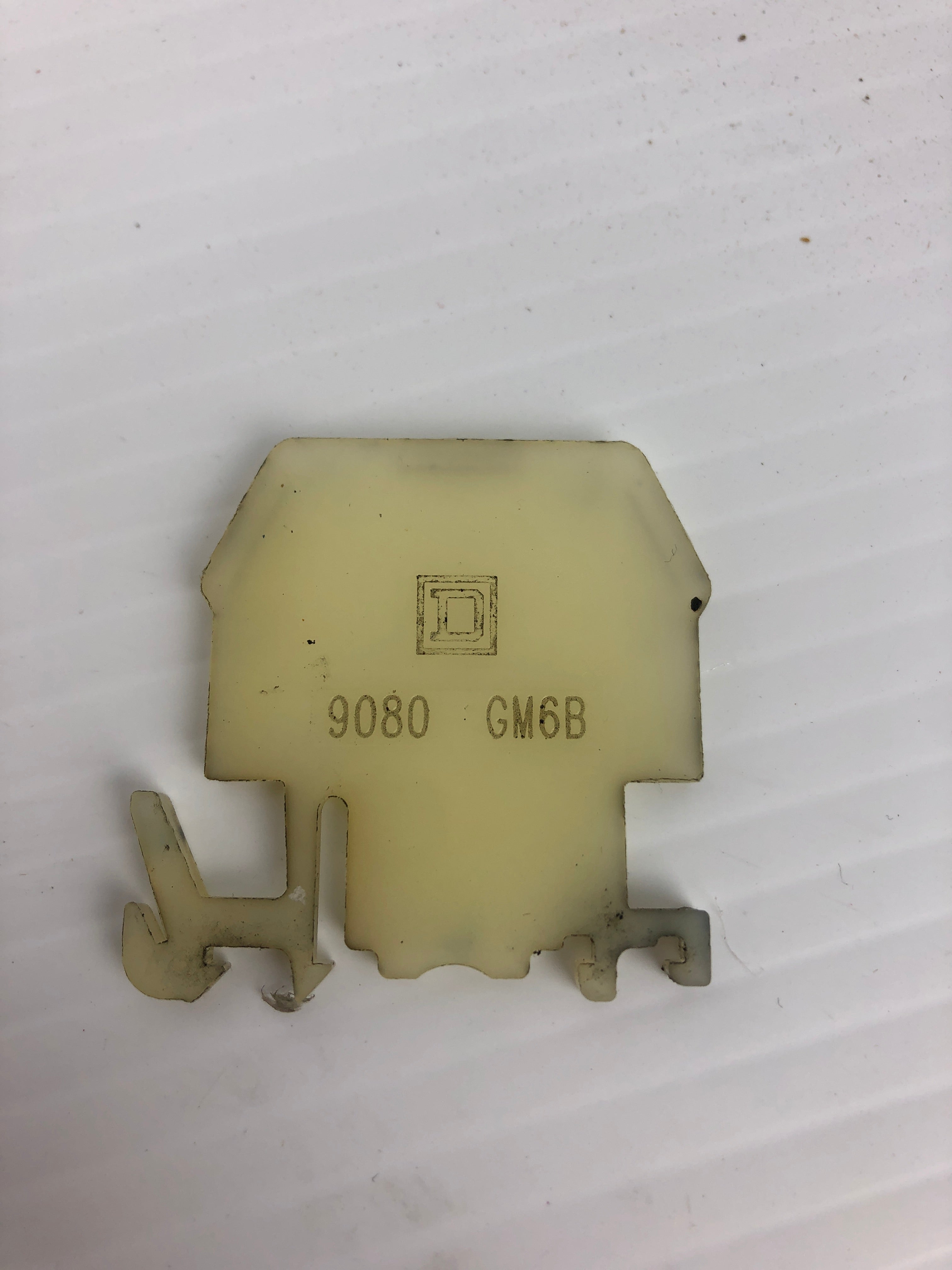 Square D 9080 GM6B Terminal Block End Barrier - Lot of 9
