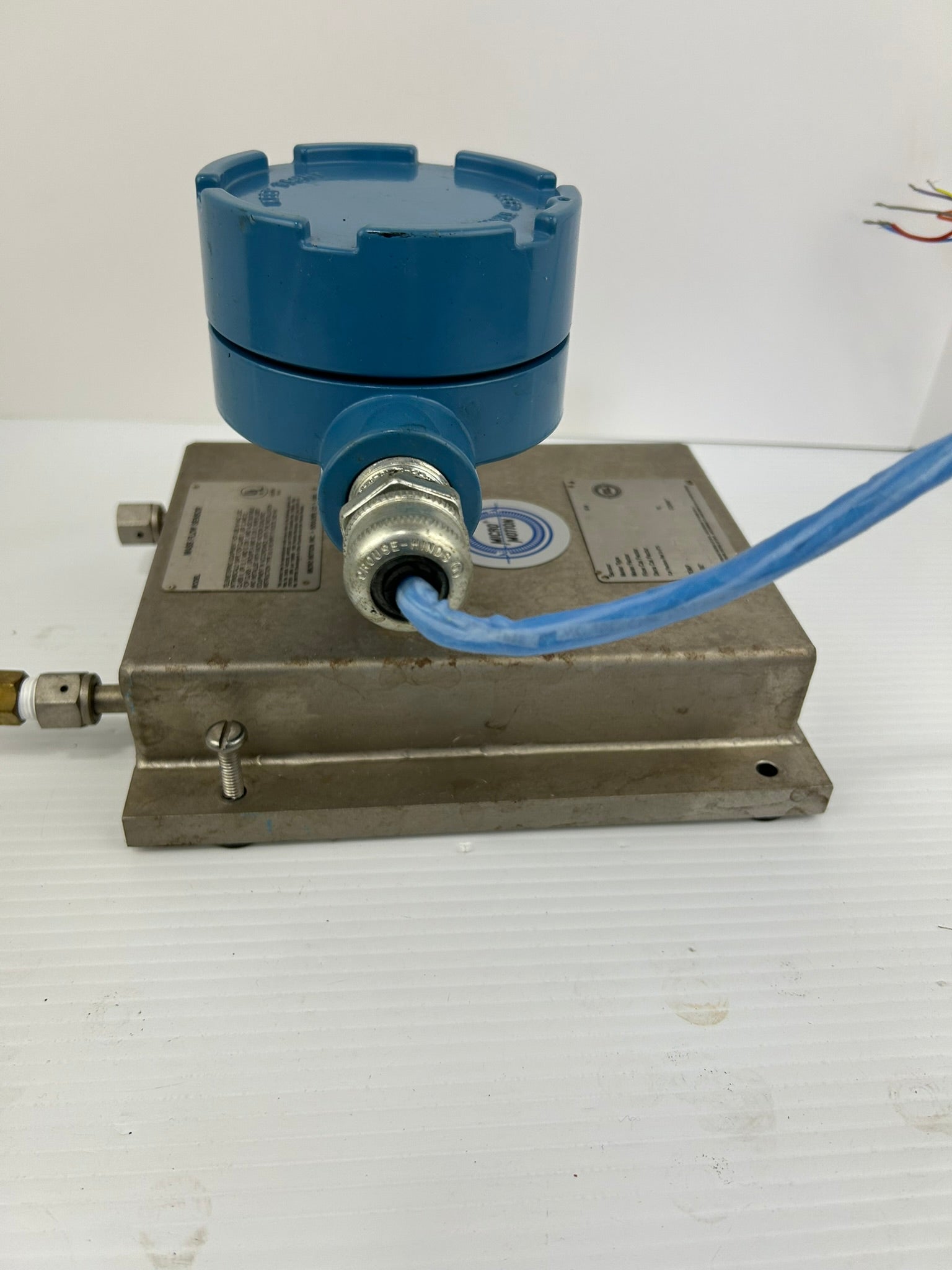 Micro Motion DS012S100SU Mass Flow Sensor Transmitter 08353