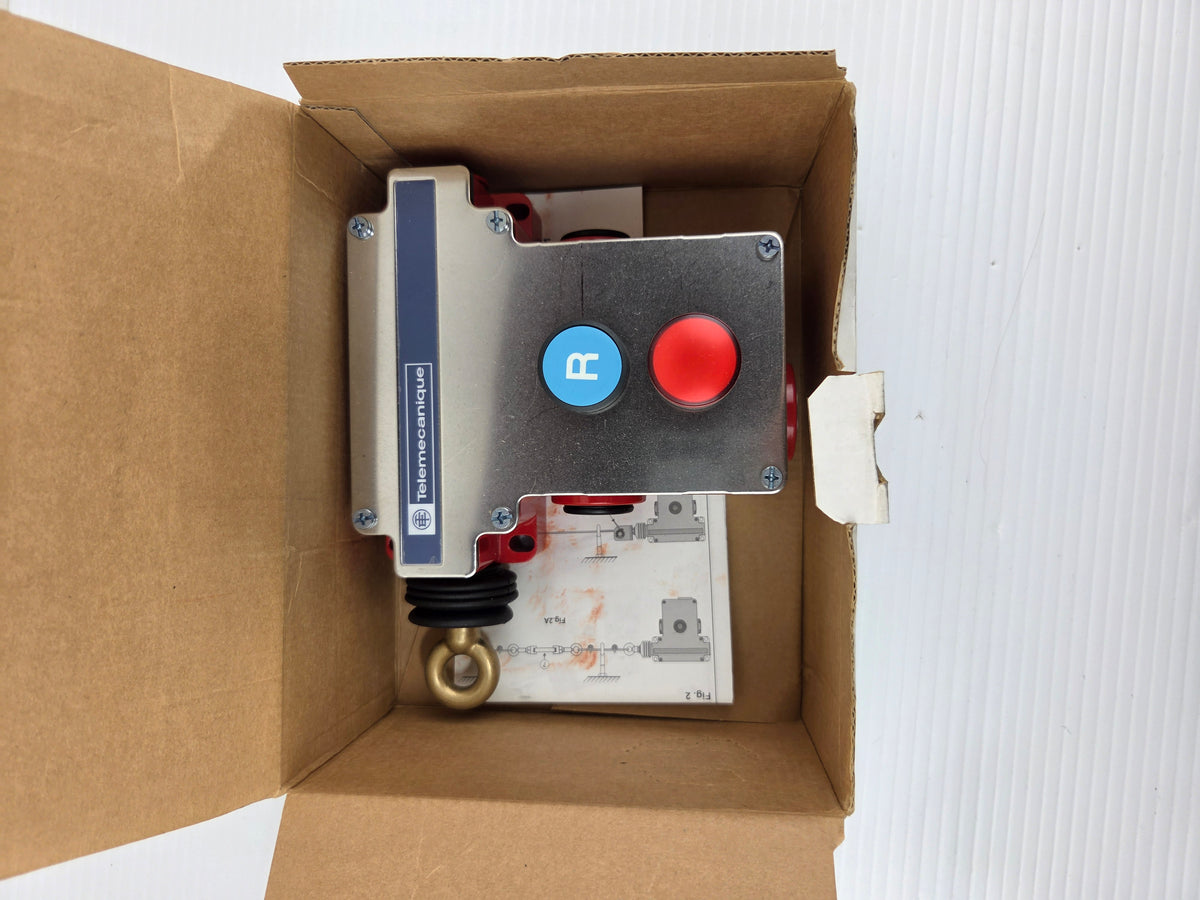 Telemecanique XY2CE2A196H7 Emergency Stop E-Stop Trip Wire Rope Pull Switch IP66