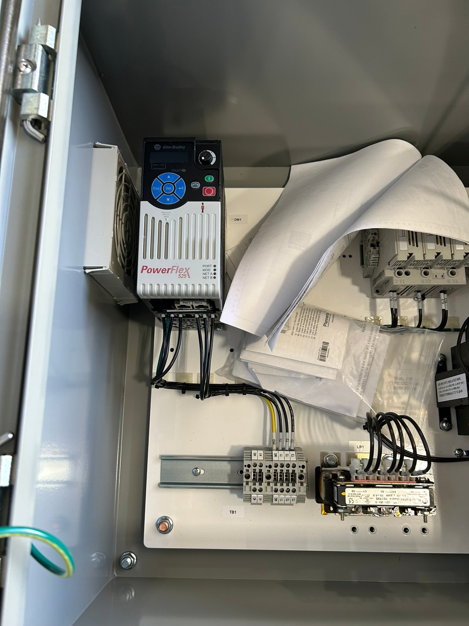 Allen Bradley 24B-D4P0H204AA-ND-P6-ME-B0-L1 PowerFlex 525 Electrical Cabinet