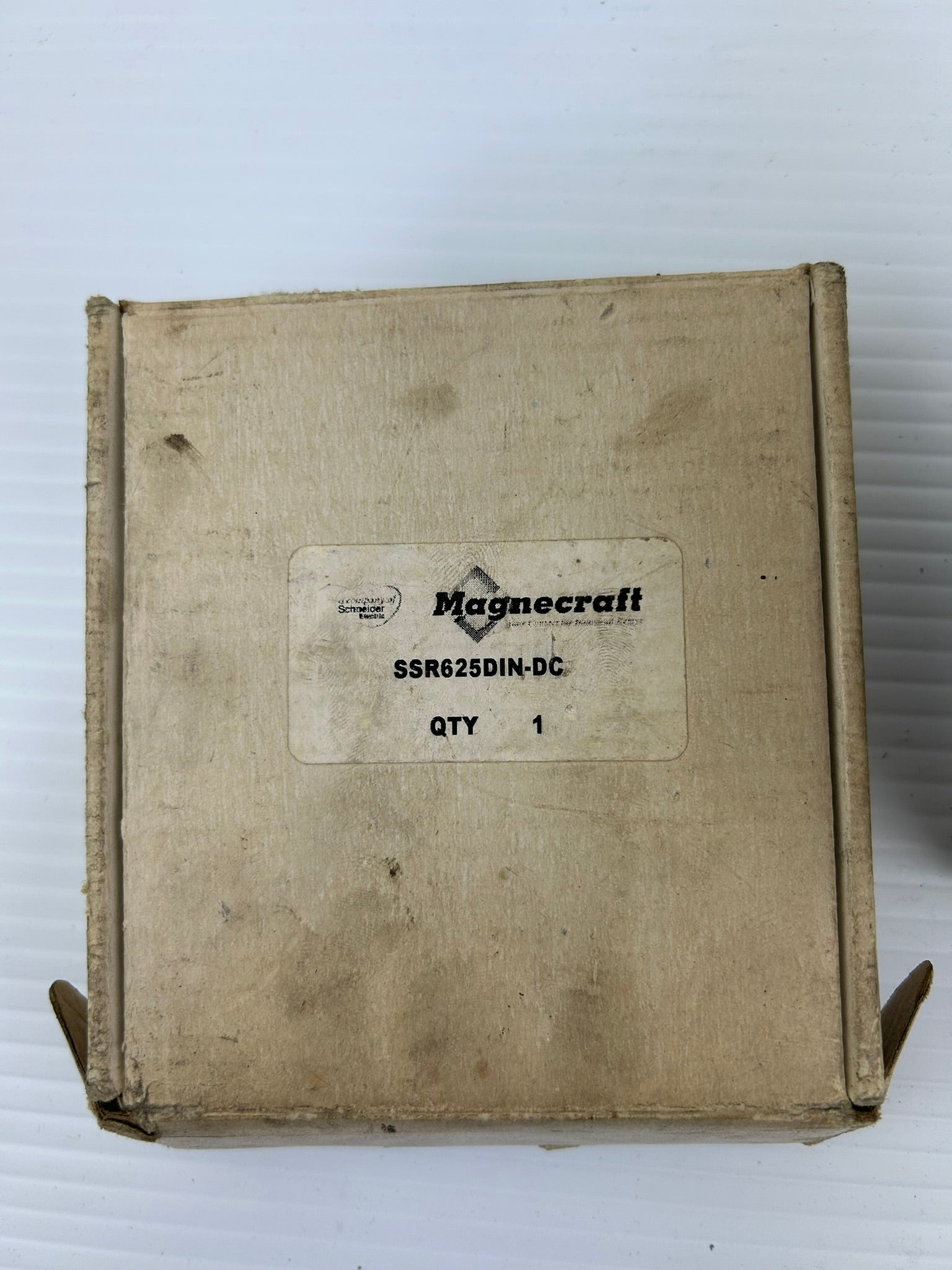Magnecraft SSR625DIN-DC Solid State Relay 25A 48-600VAC 3-32VDC with Heatsink