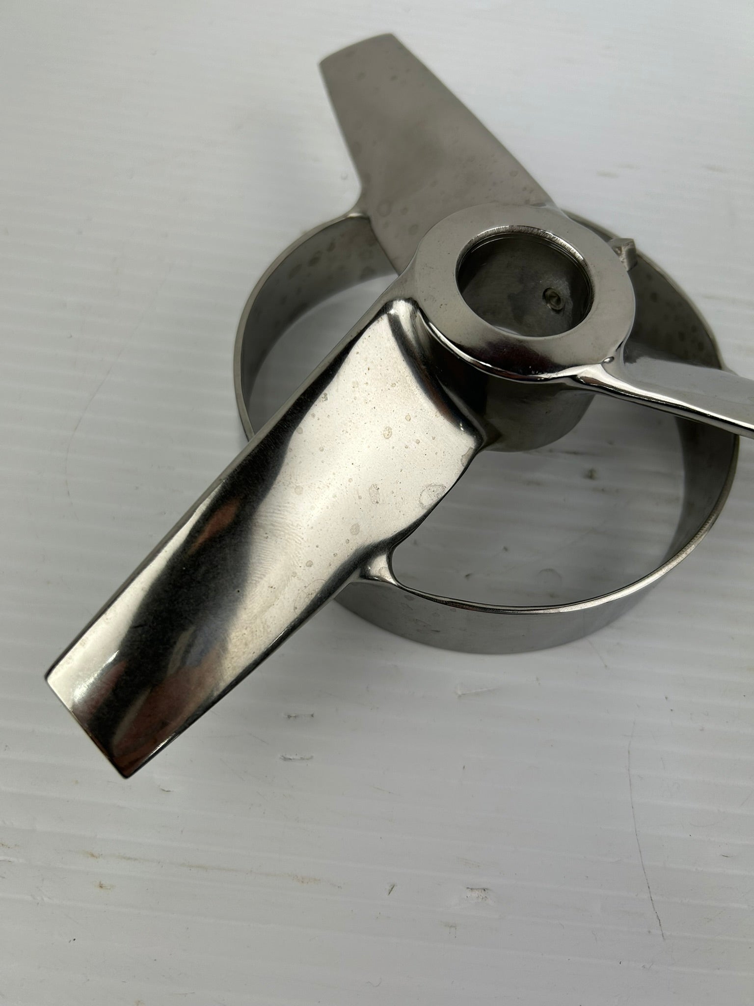 Metal Industrial Fan Blade with Round Mount Base 7" OD x 1" Bore