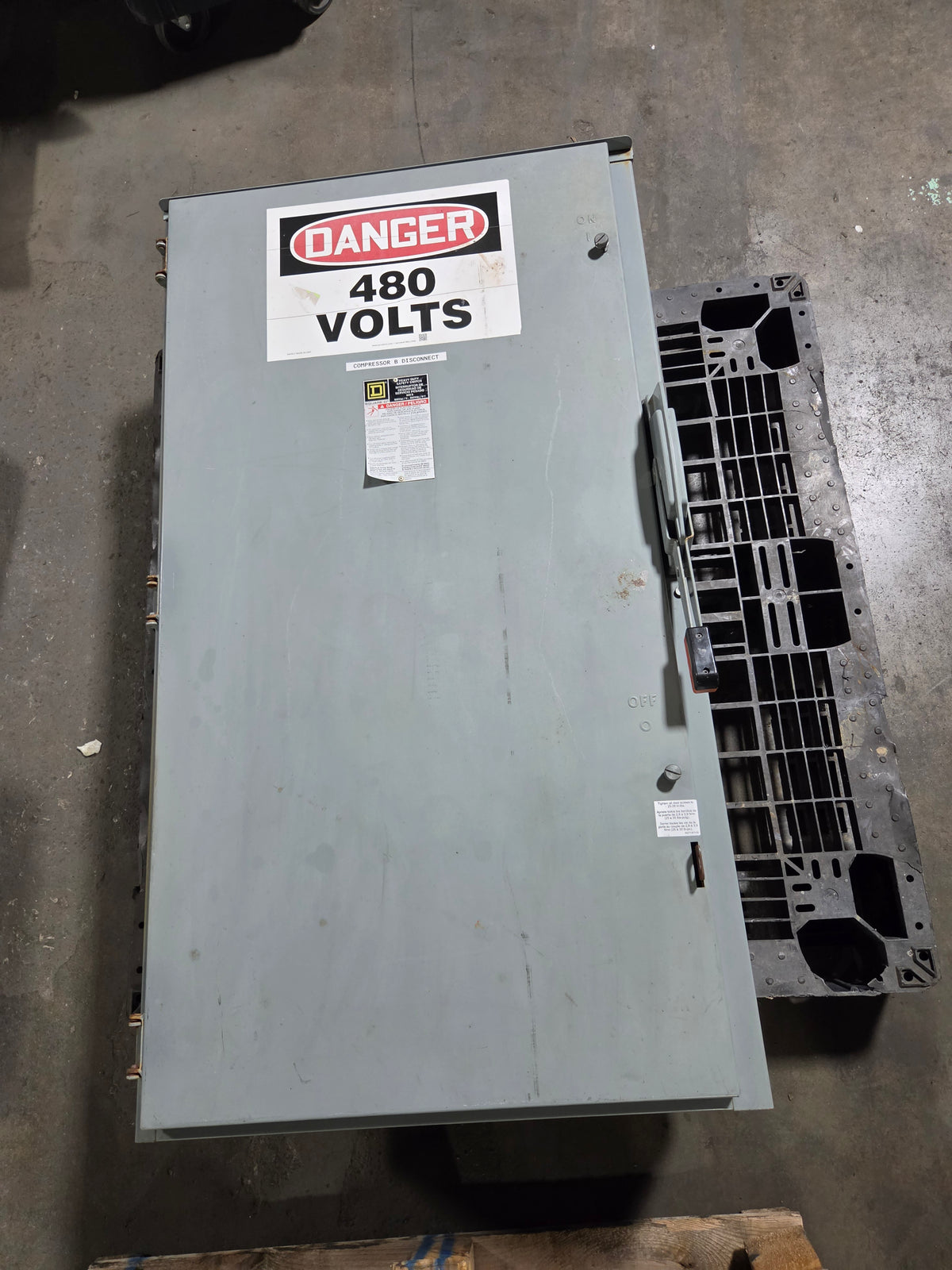 Square D Heavy Duty Safety Switch Disconnect Fusible 600A 600VAC 600VDC