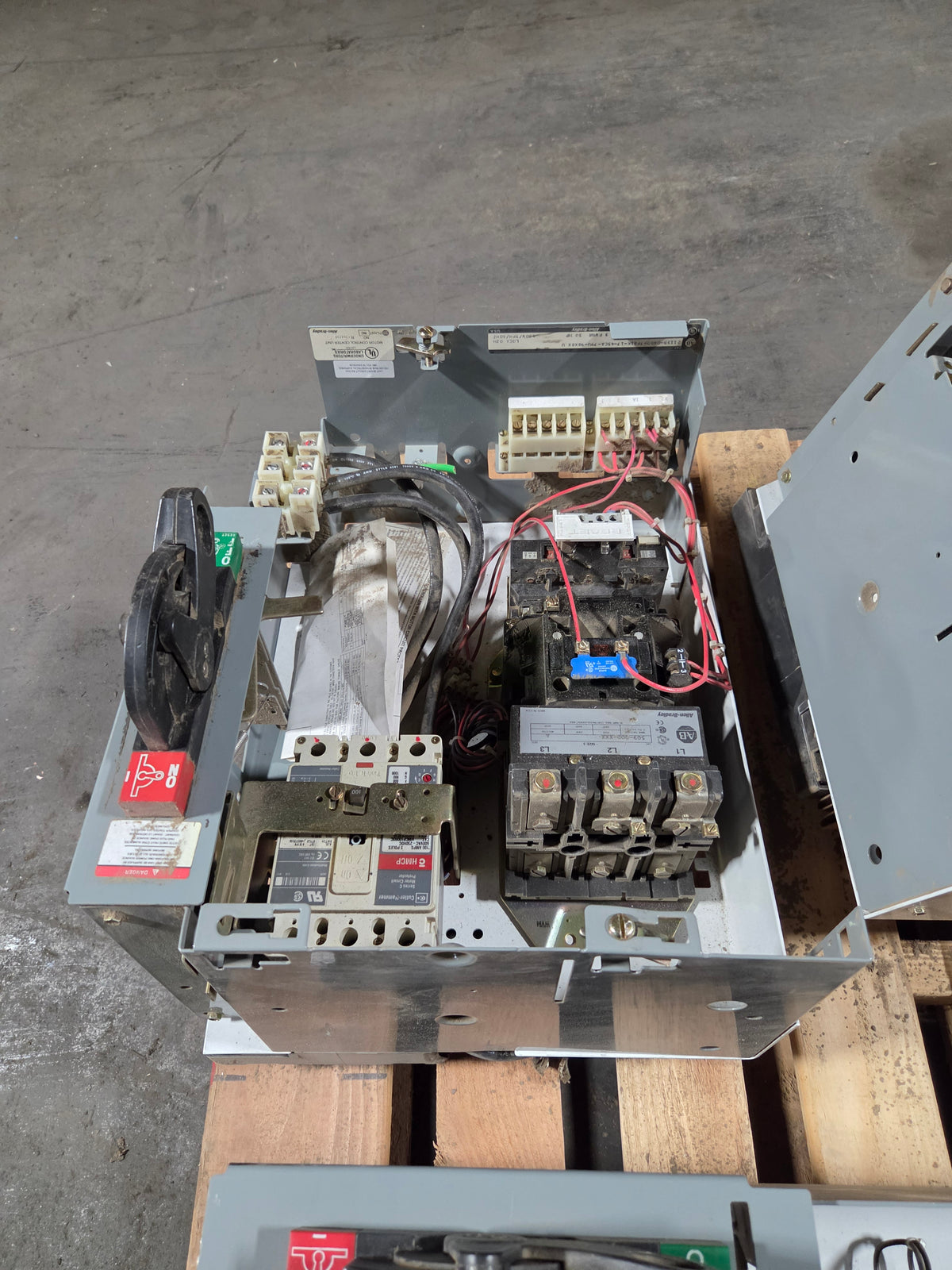 Allen-Bradley MCC Bucket 2113B 30HP 3PH 480V Size 3 FVNR 100A Breaker - No Door