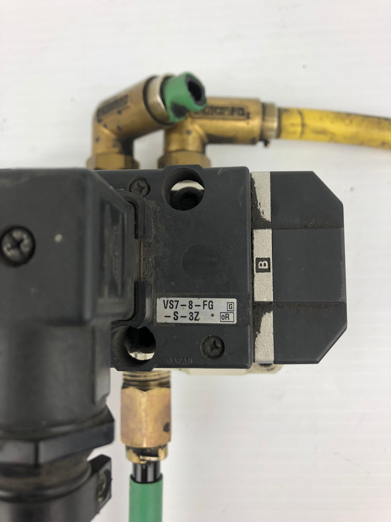 SMC VS7-8-FG-S-3Z Valve with Block