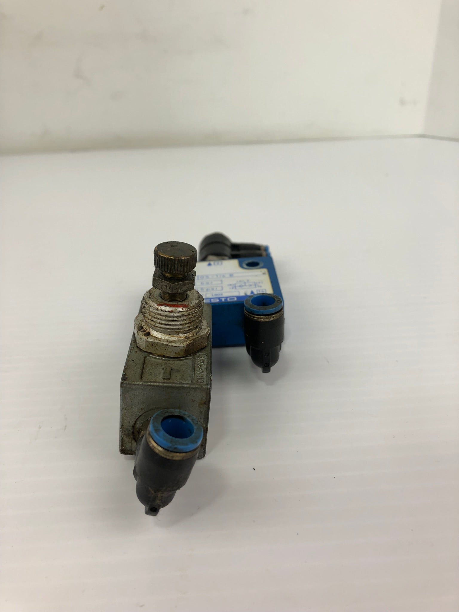 Festo 6682 OS-1/4 B Valve with One-Way Flow Control Valve GRA-1/4B